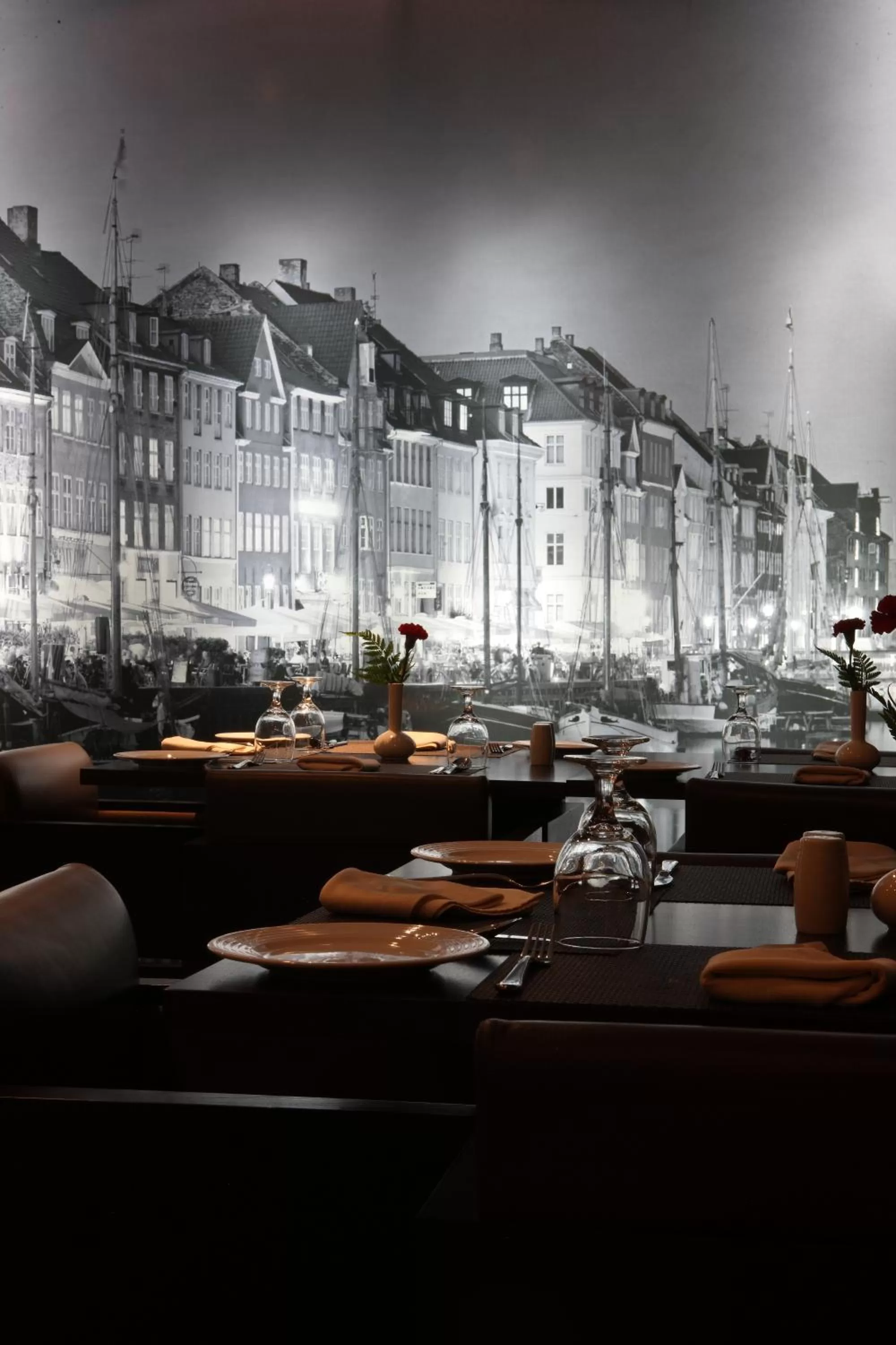 Restaurant/places to eat in Sea View Hotel Dubai