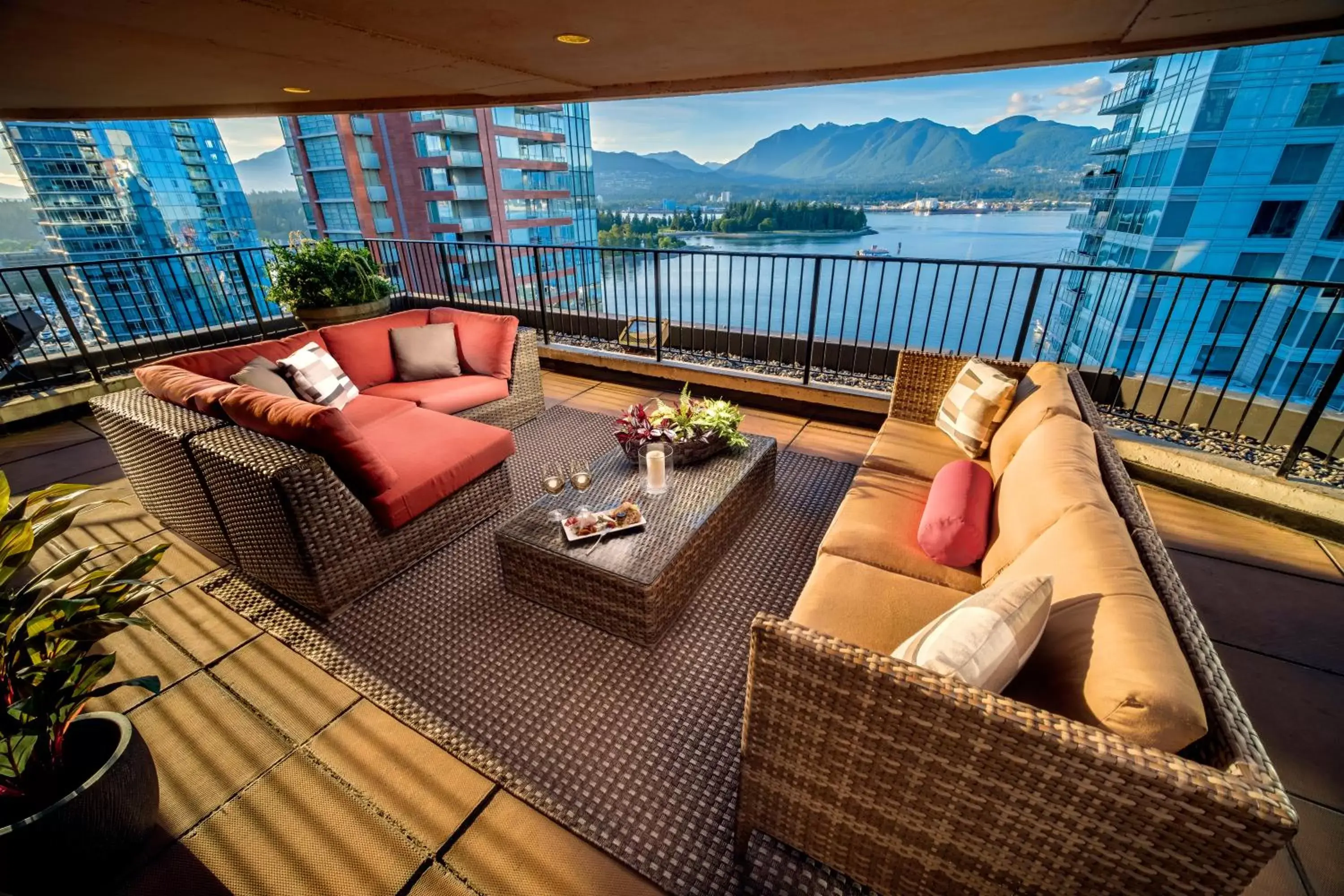 Balcony/Terrace in Pinnacle Hotel Harbourfront