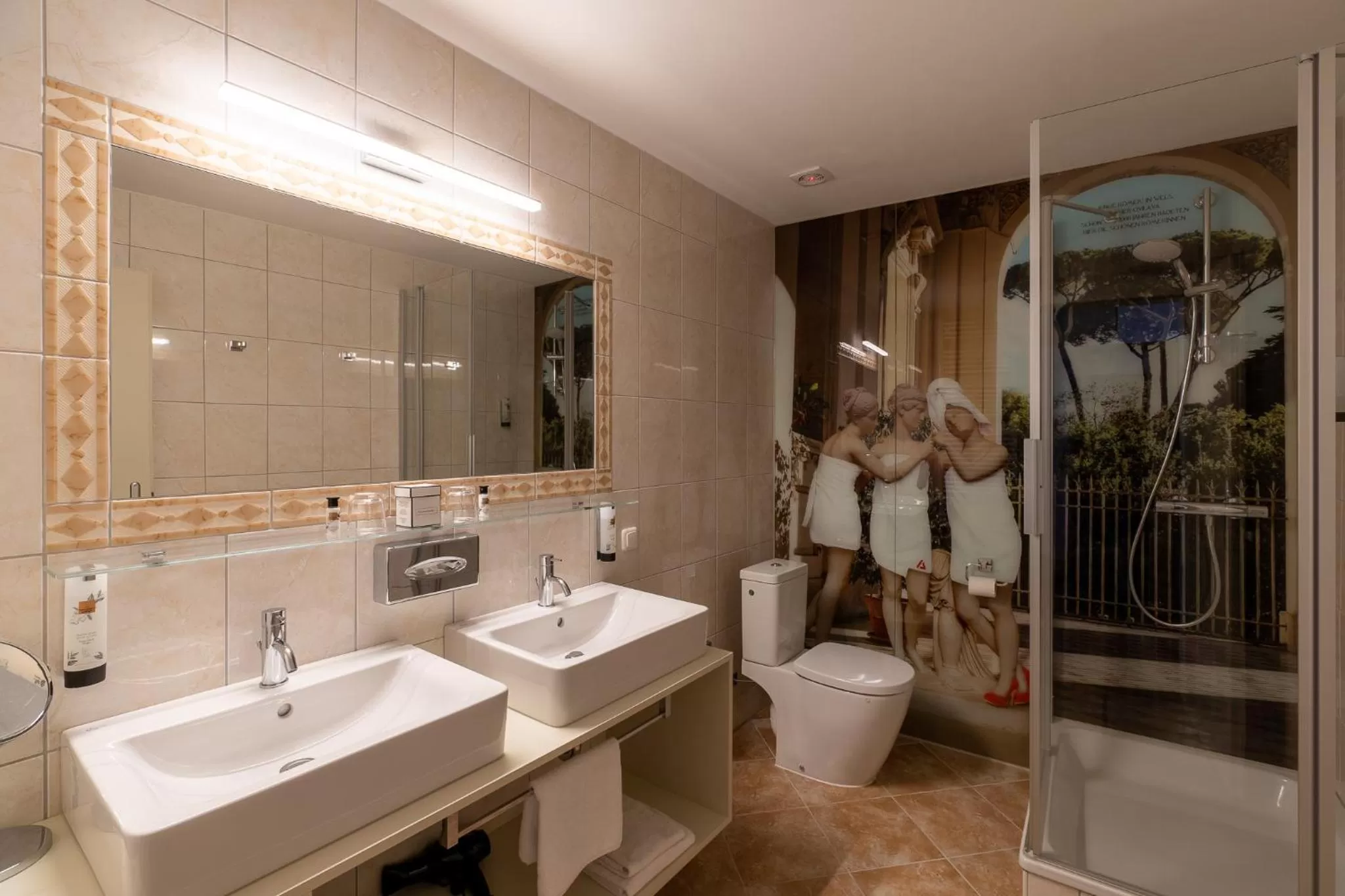 Bathroom in Amedia Plaza Wels, Trademark Collection by Wyndham