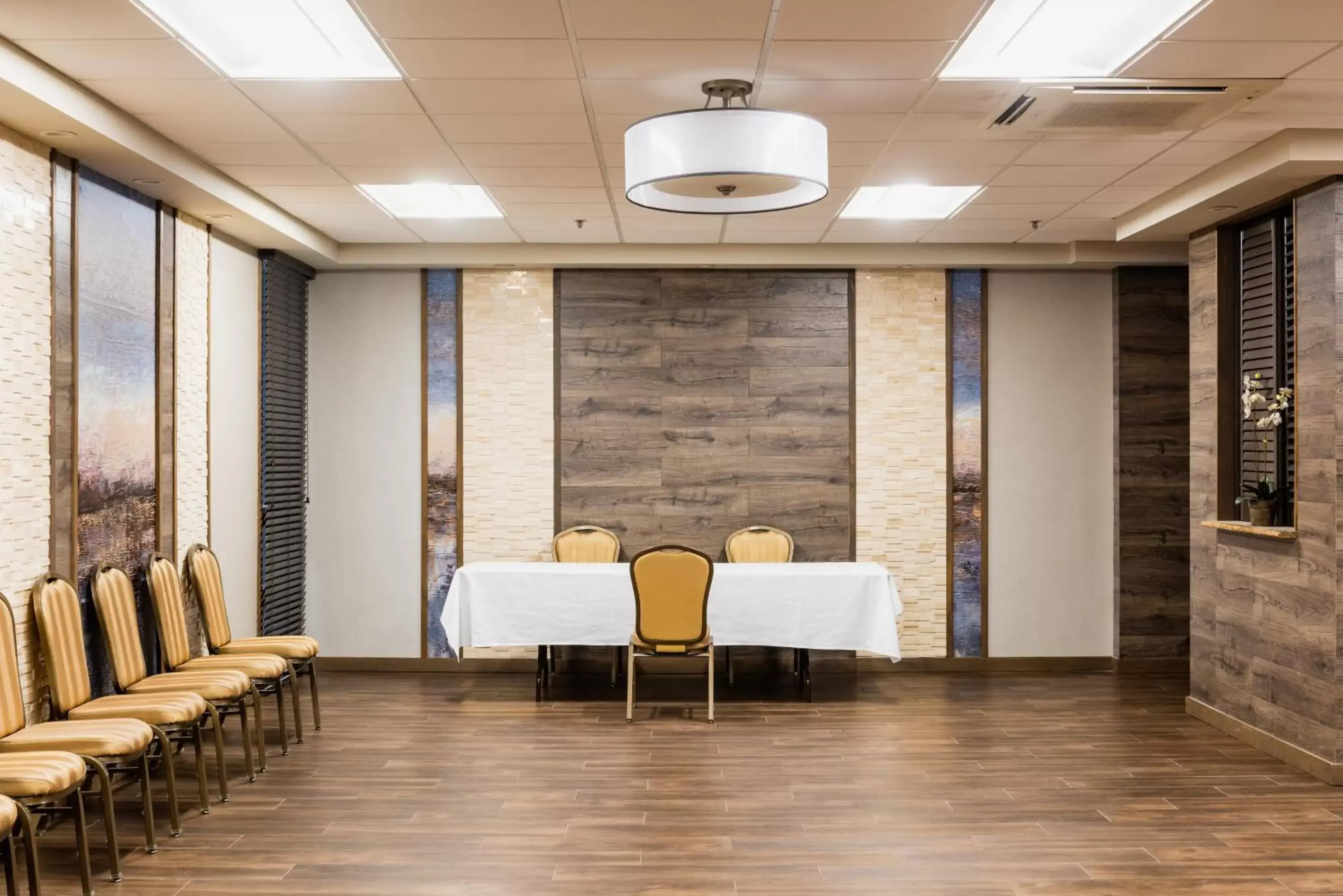 Meeting/conference room in Holiday Inn Newark International Airport