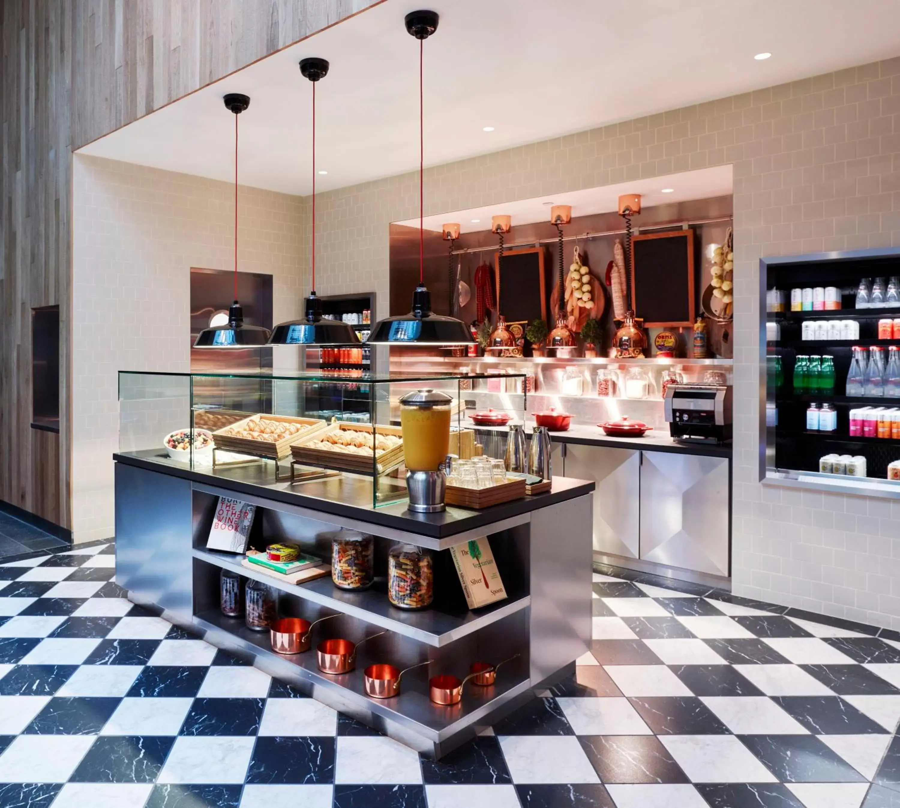 Restaurant/places to eat in citizenM Los Angeles Downtown