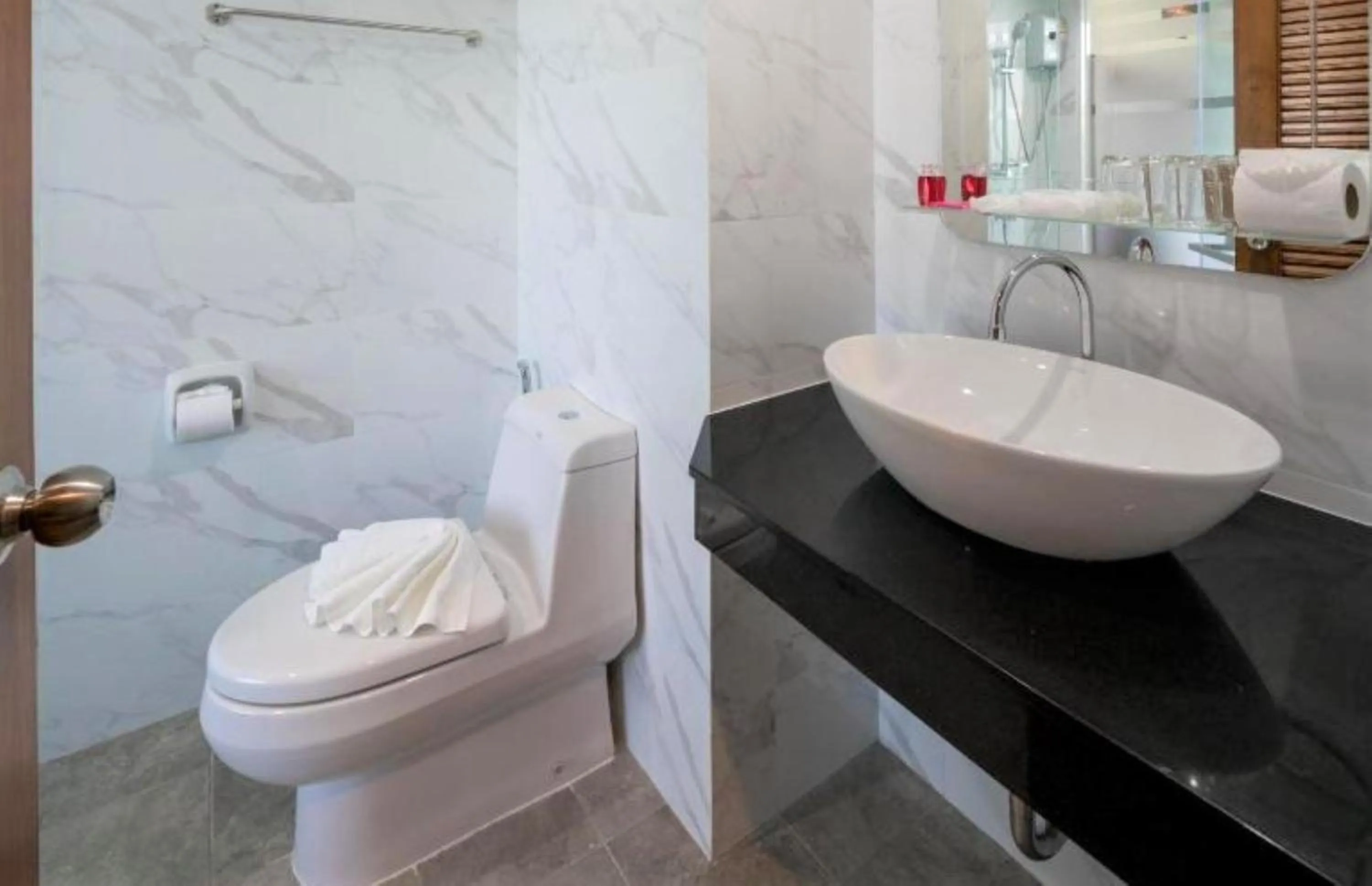 Bathroom in Peace Blue Naiharn Naturist Resort Phuket SHA Extra Plus