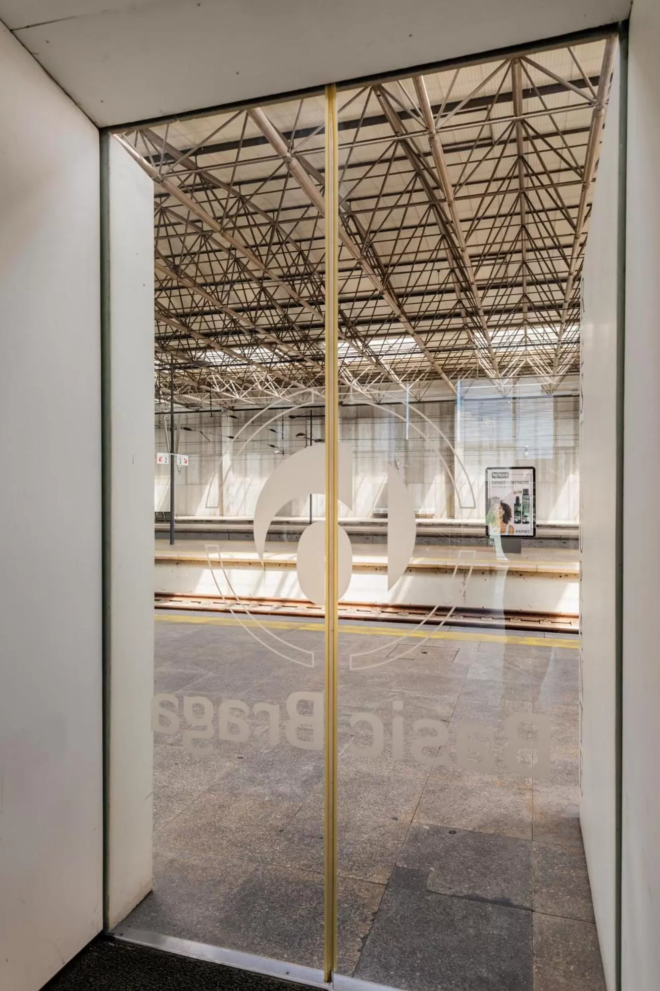 Property building in Basic Braga by Axis