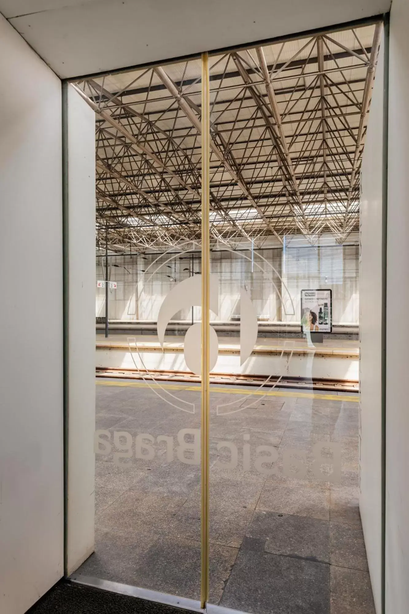 Property building in Basic Braga by Axis Property building in Basic Braga by Axis