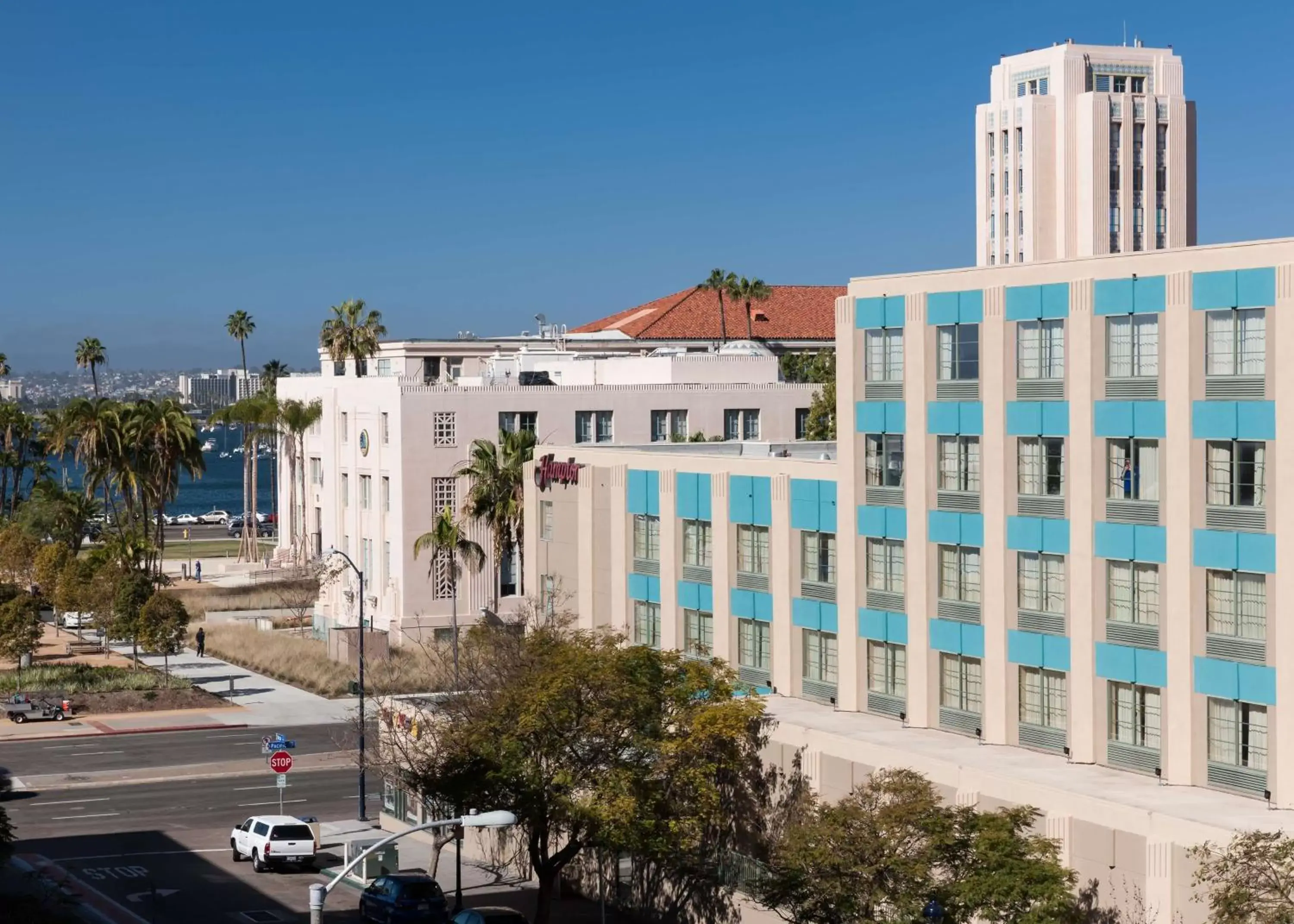 Property building in Hampton Inn San Diego Downtown