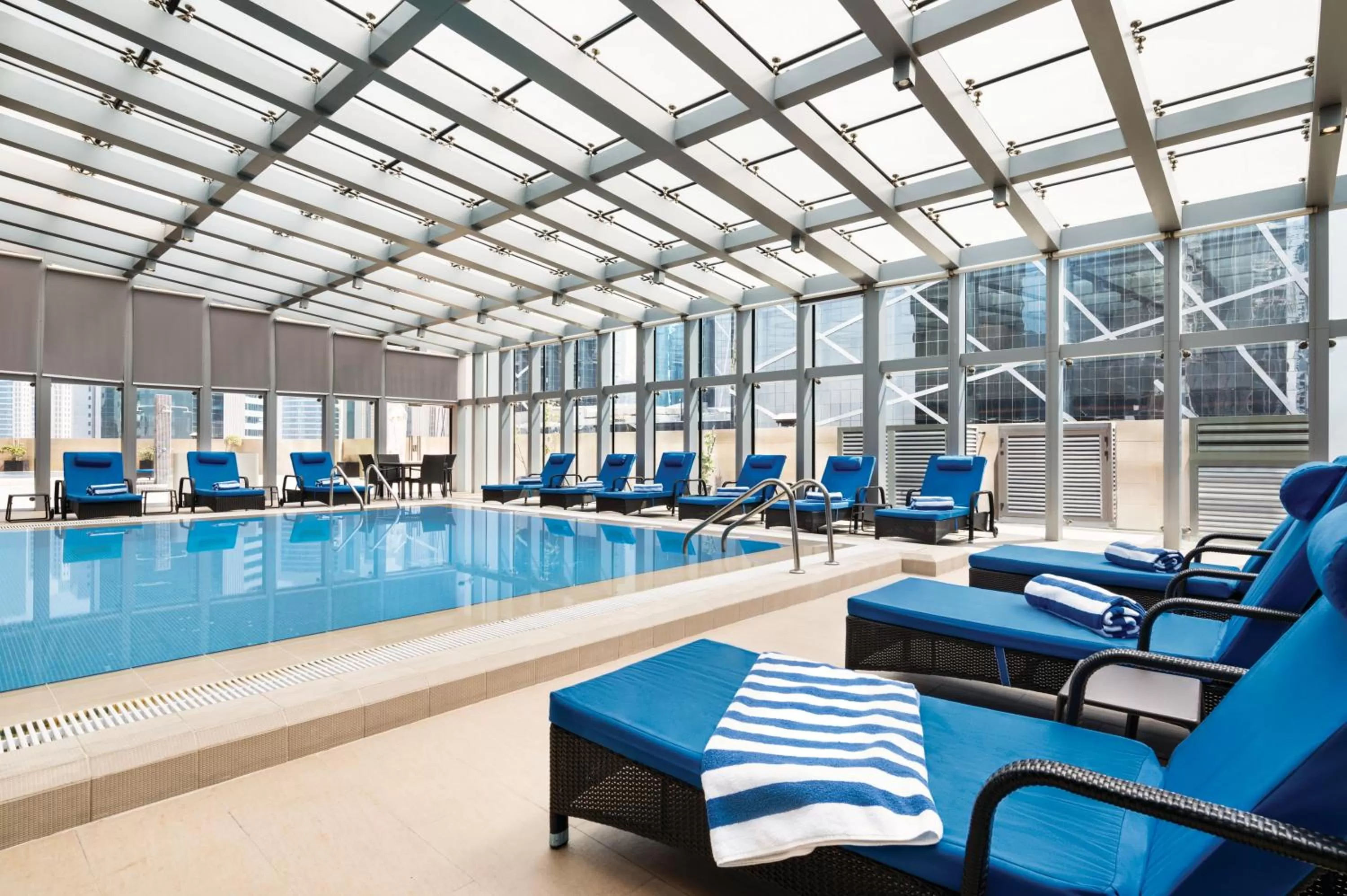 Swimming pool in Wyndham Doha West Bay