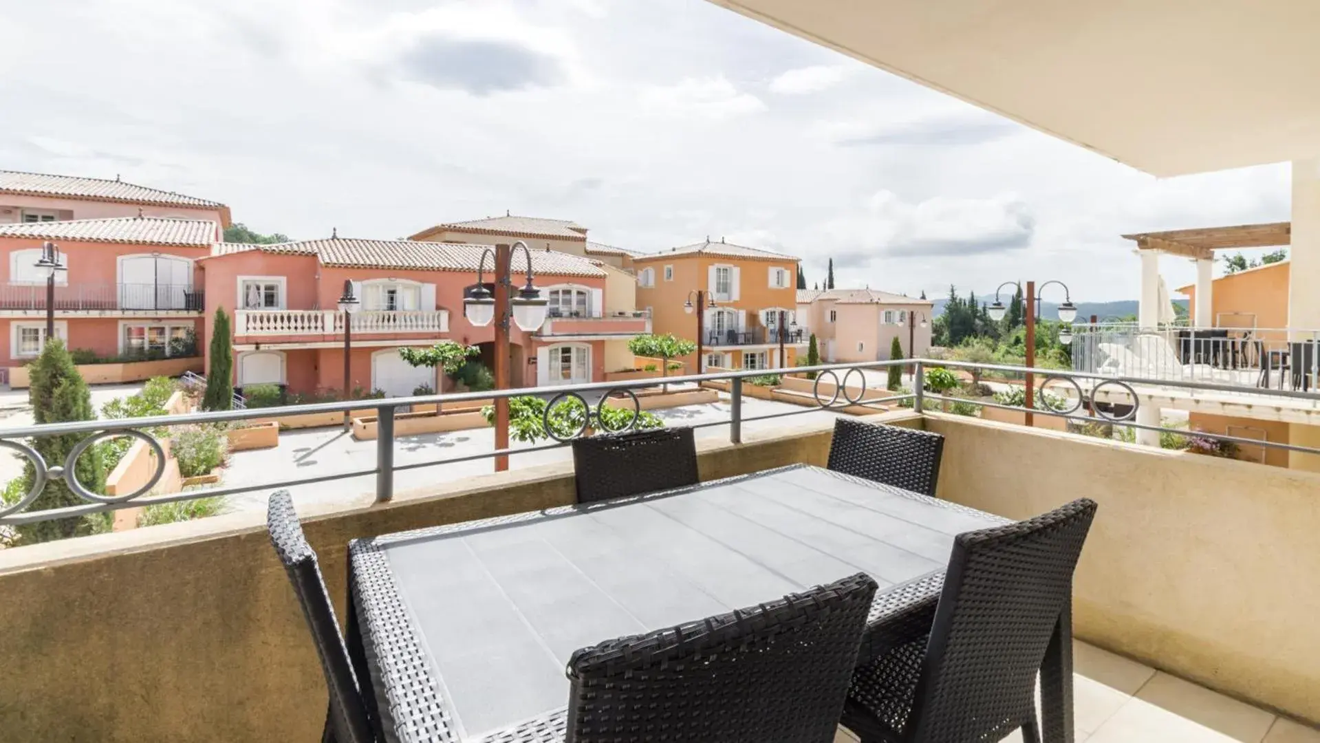 Balcony/Terrace in Vacancéole  Le Domaine de Camiole