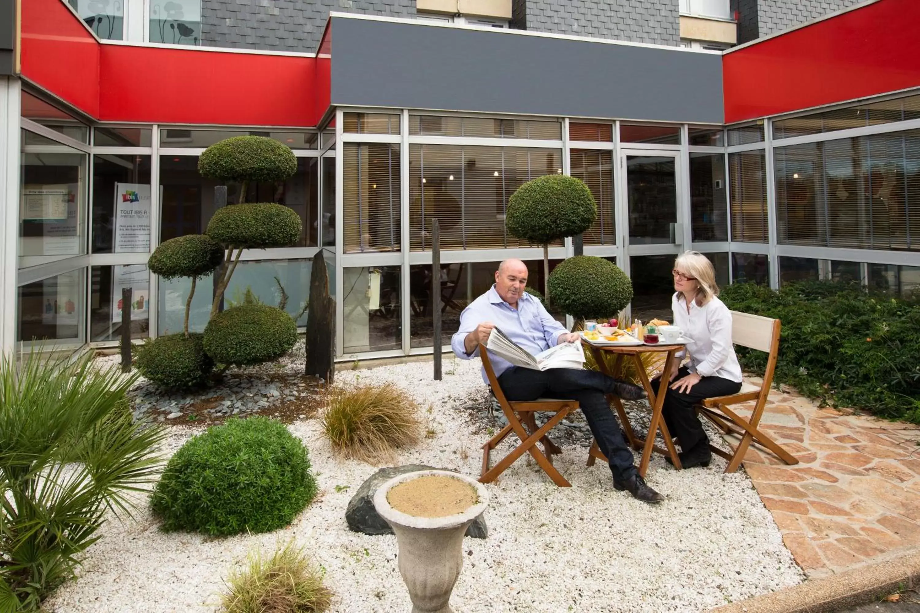 Patio in ibis Saint Brieuc Yffiniac