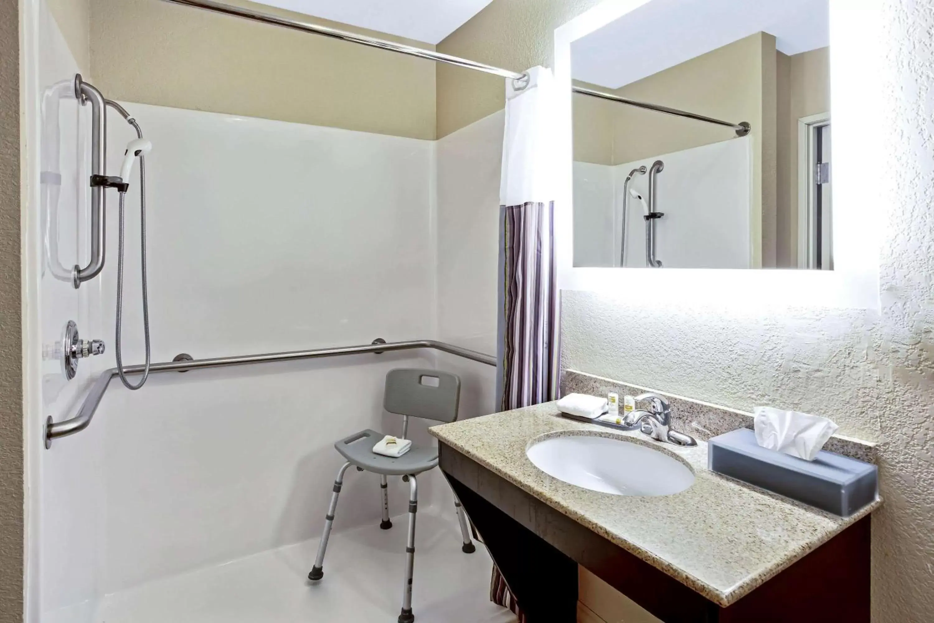 Shower, Bathroom in La Quinta by Wyndham Garland Harbor Point