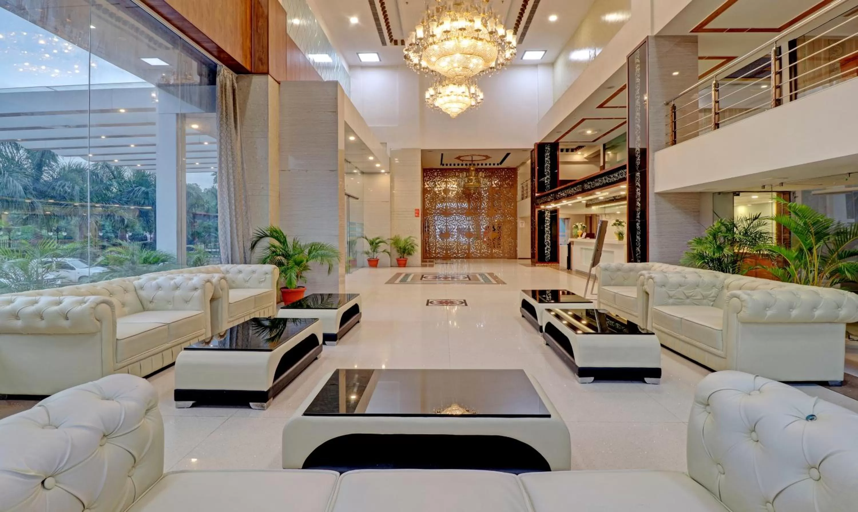 Seating area in Treebo Tryst Pearl Avenue Ring Road