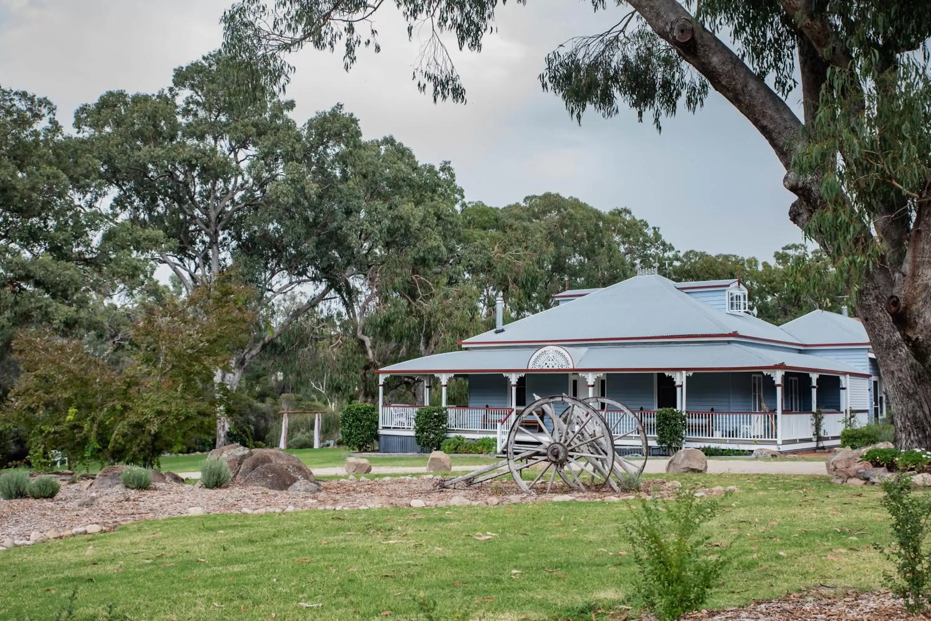 Property building, Garden in Diamondvale Estate Stanthorpe