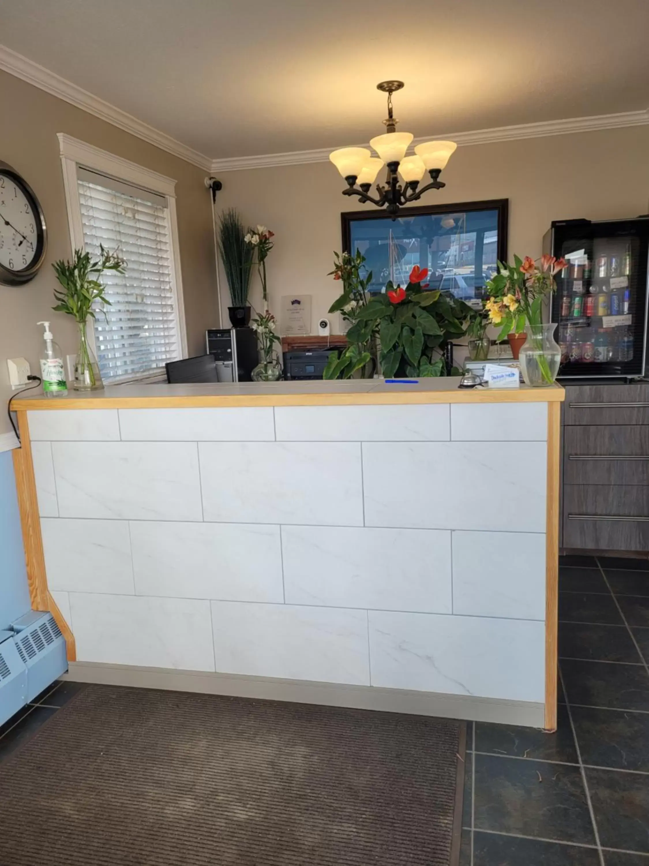 Lobby or reception, Kitchen/Kitchenette in Dockside Inn