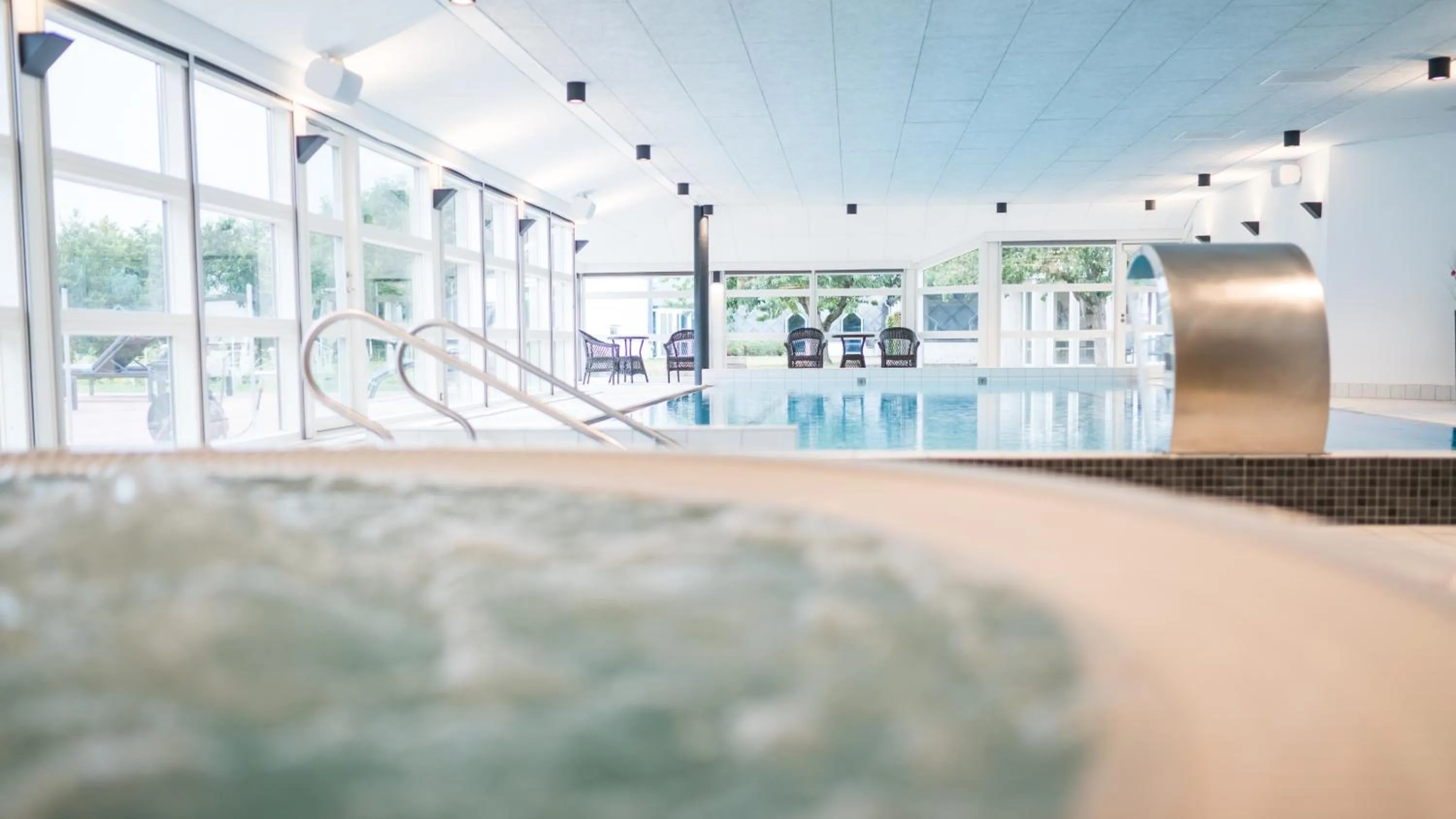 Swimming pool in Fuglsangcentret Hotel
