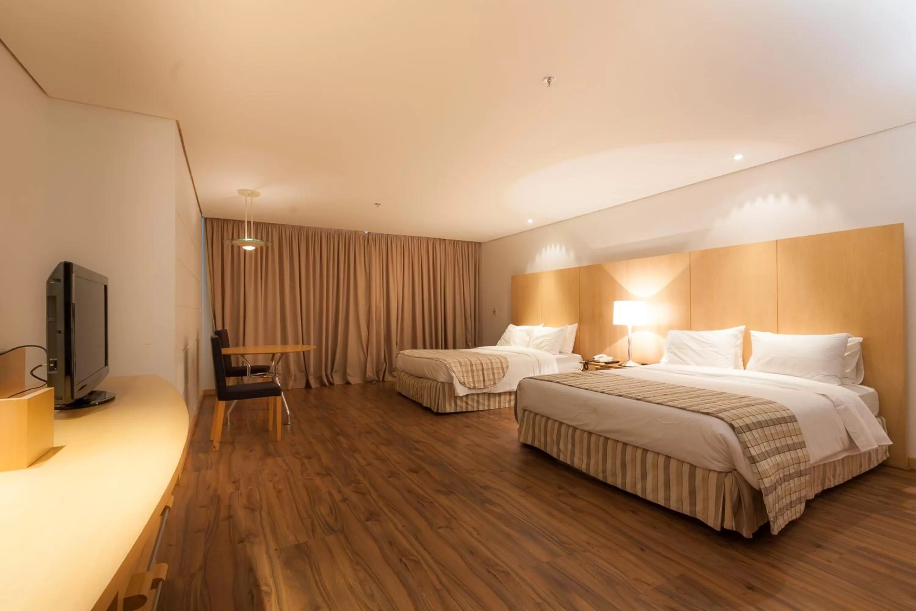 Photo of the whole room, Bed in Grand Bittar Hotel