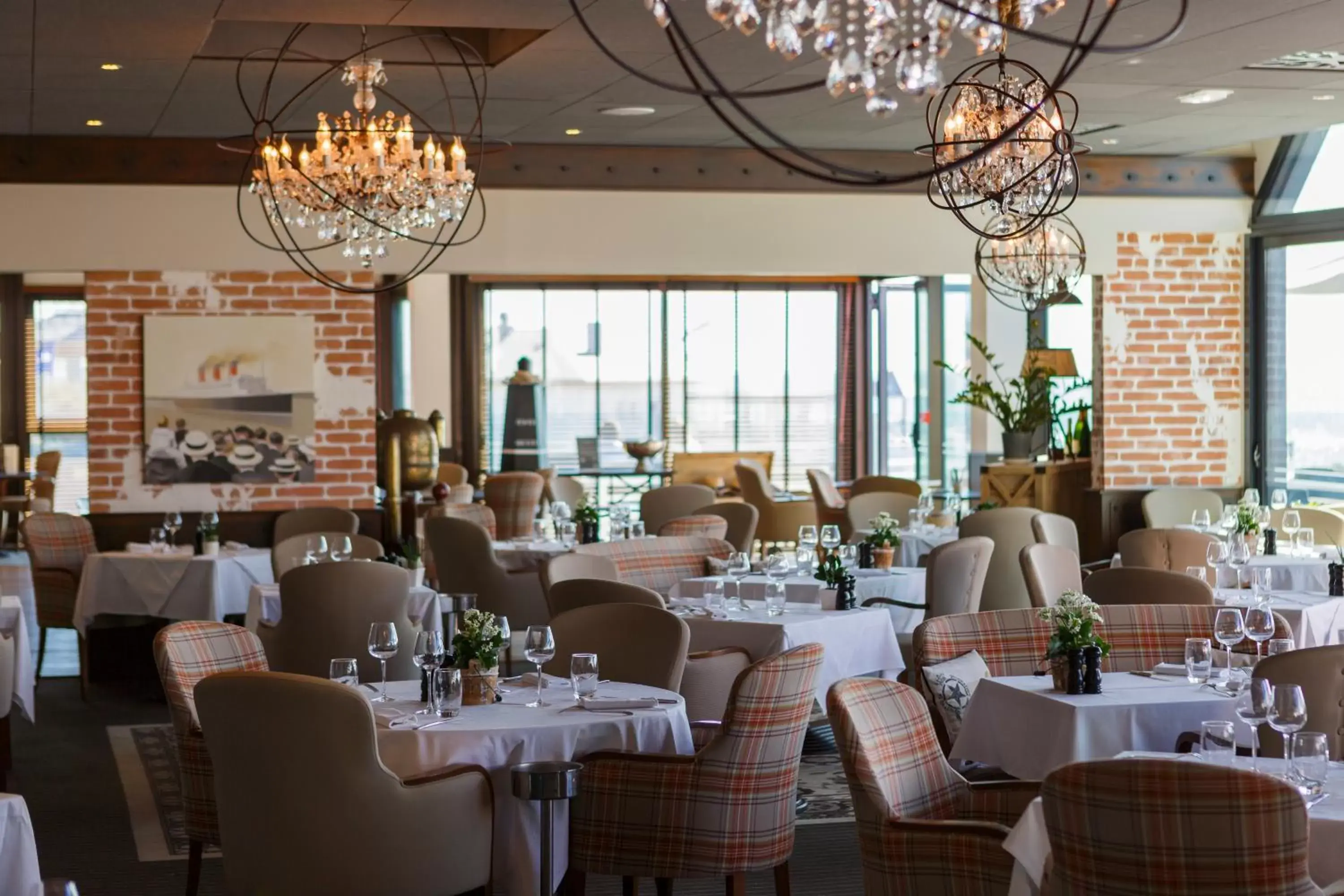 Restaurant/Places to Eat in Côte Ouest Hôtel Thalasso & Spa Les Sables d'Olonne - MGallery