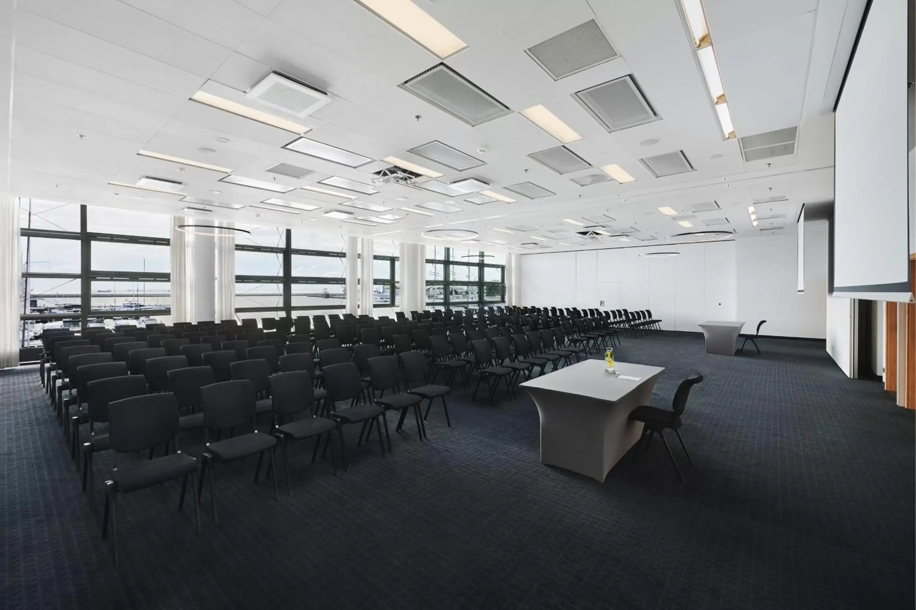 Meeting/conference room in Courtyard by Marriott Gdynia Waterfront