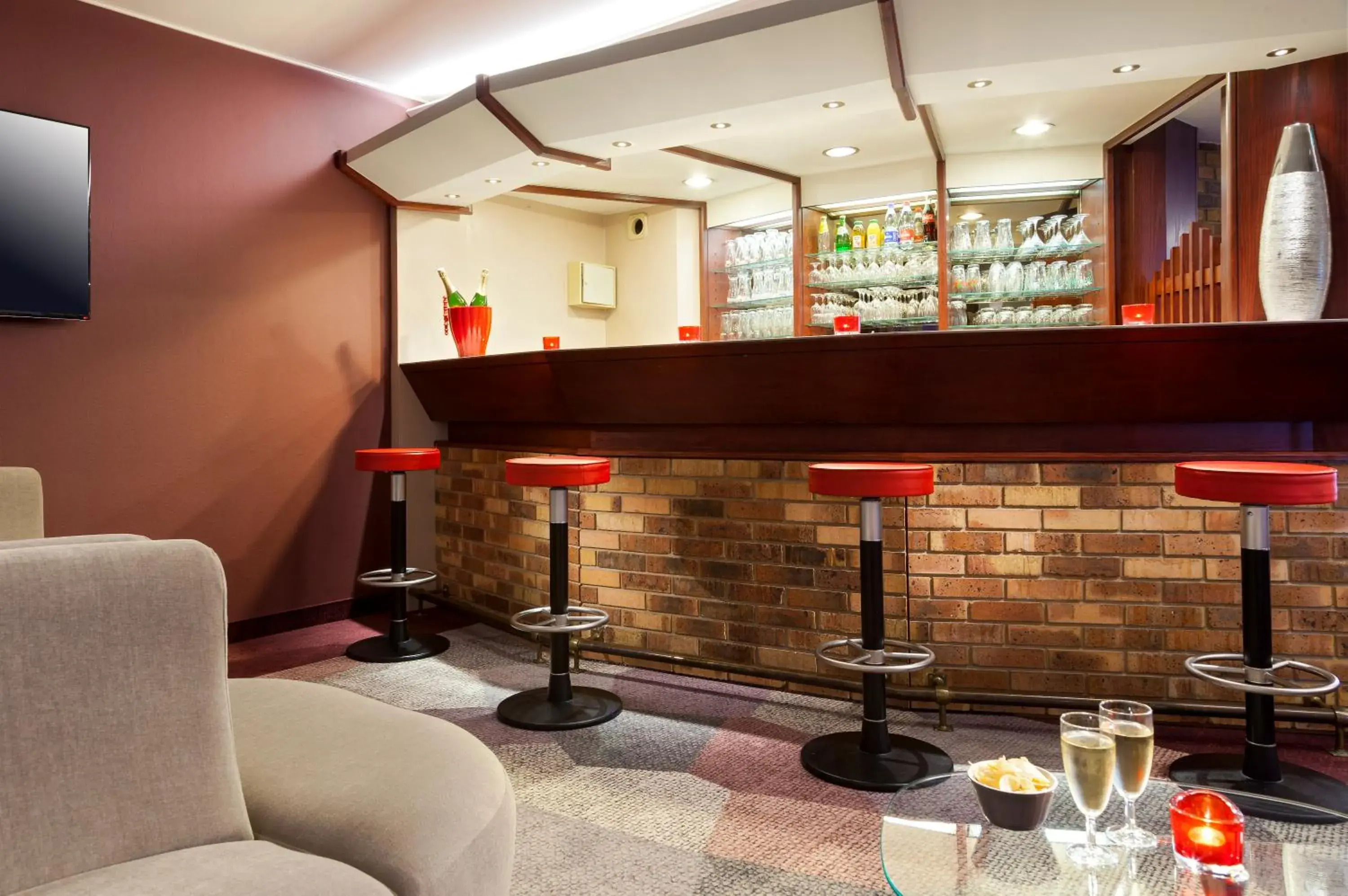 Lounge or bar, Lounge/Bar in Kyriad Hotel Strasbourg Lingolsheim