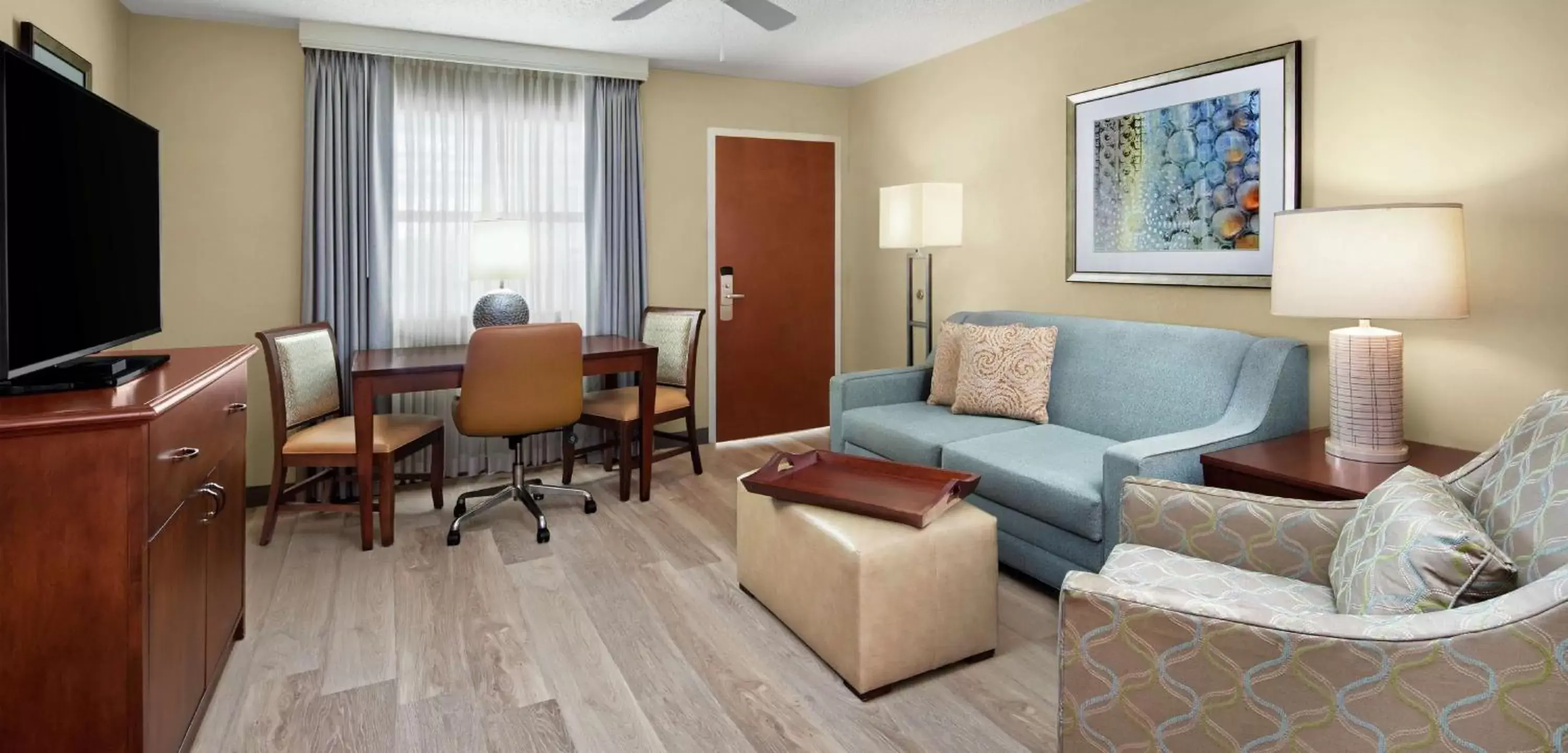 Bedroom, Seating Area in Embassy Suites by Hilton Destin Miramar Beach