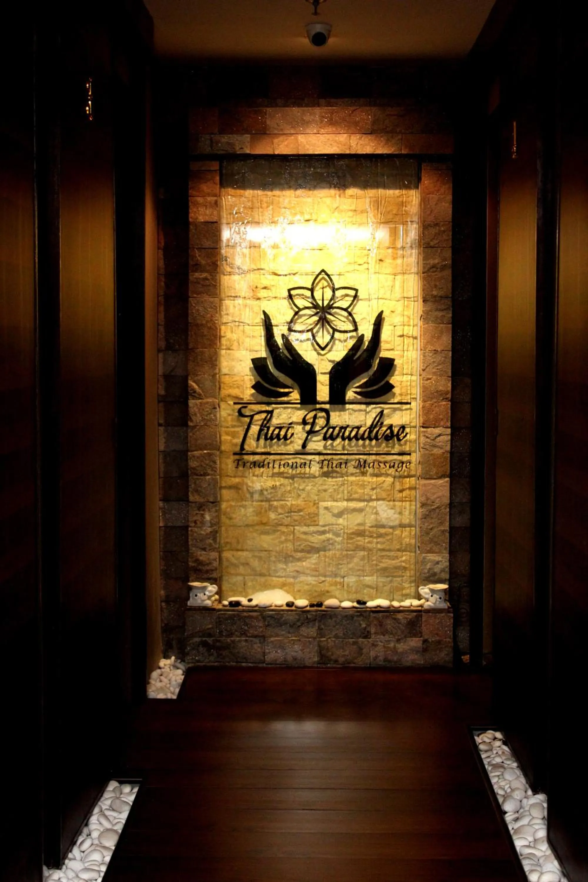 Massage in Pacific Regency Hotel Suites