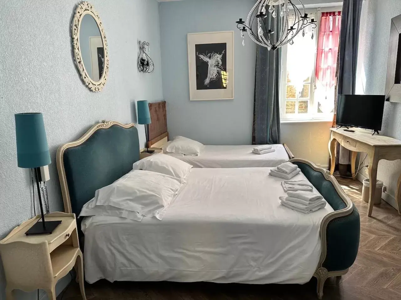 Bed in Chez LOUISETTE chambre