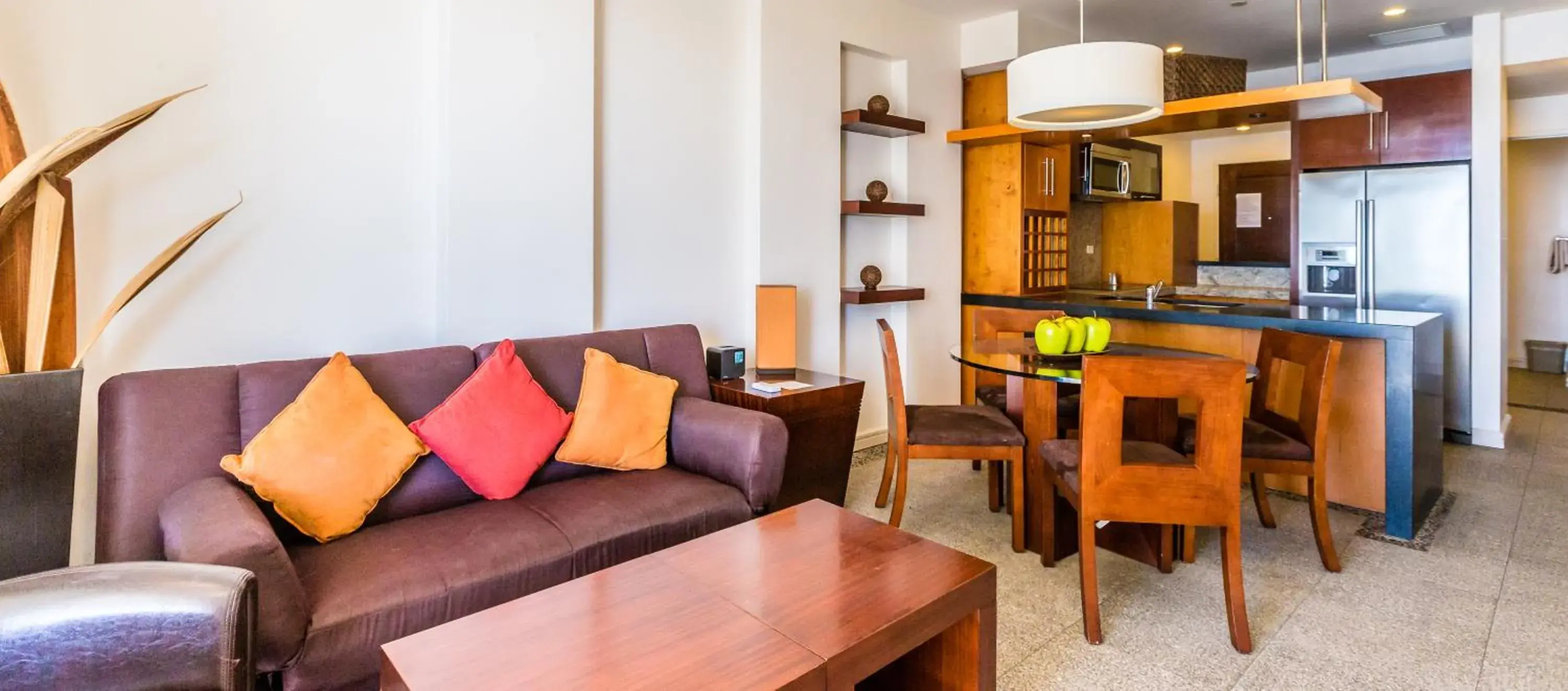 Kitchen or kitchenette, Seating Area in Rosarito Beach Hotel