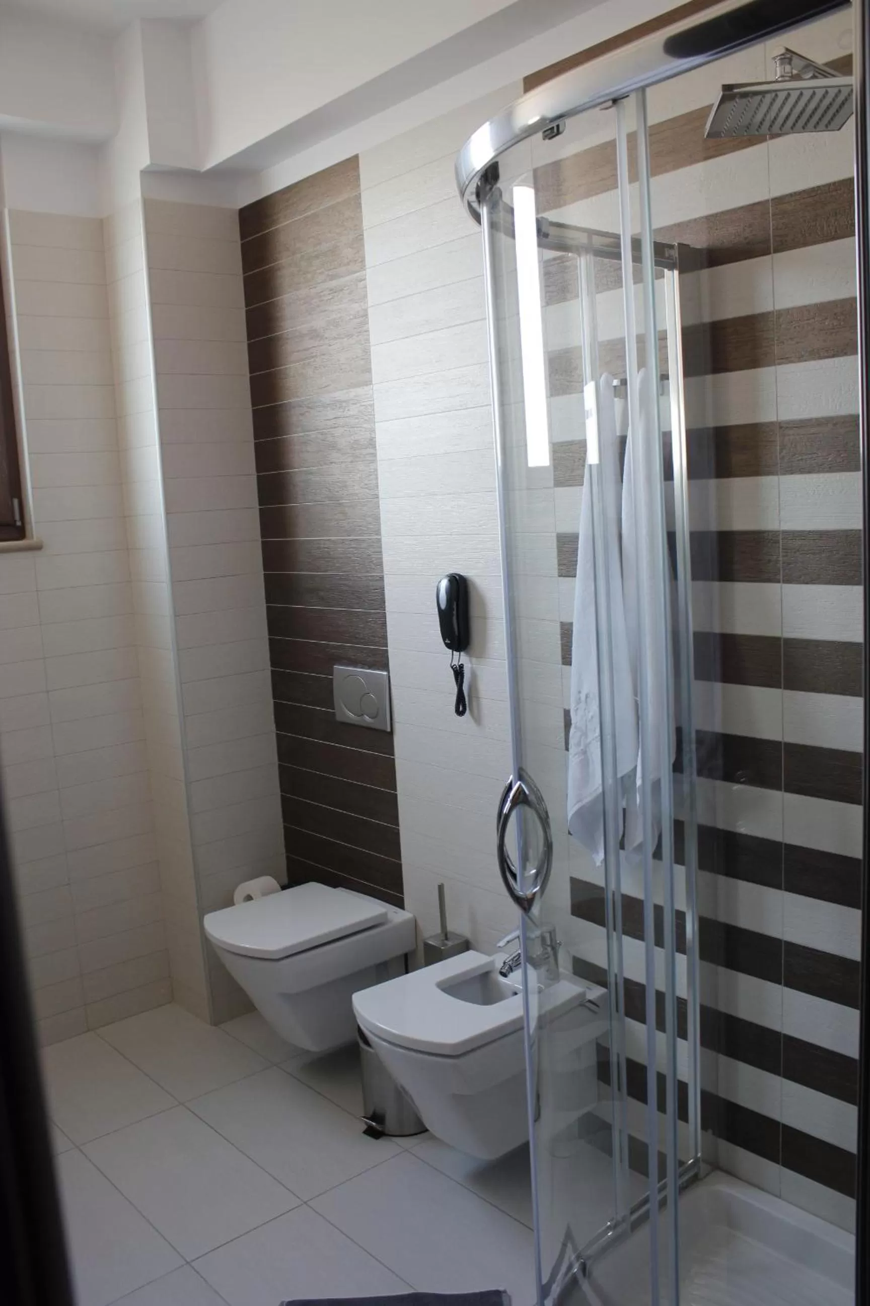 Single Room in Hotel Victoria Tirana