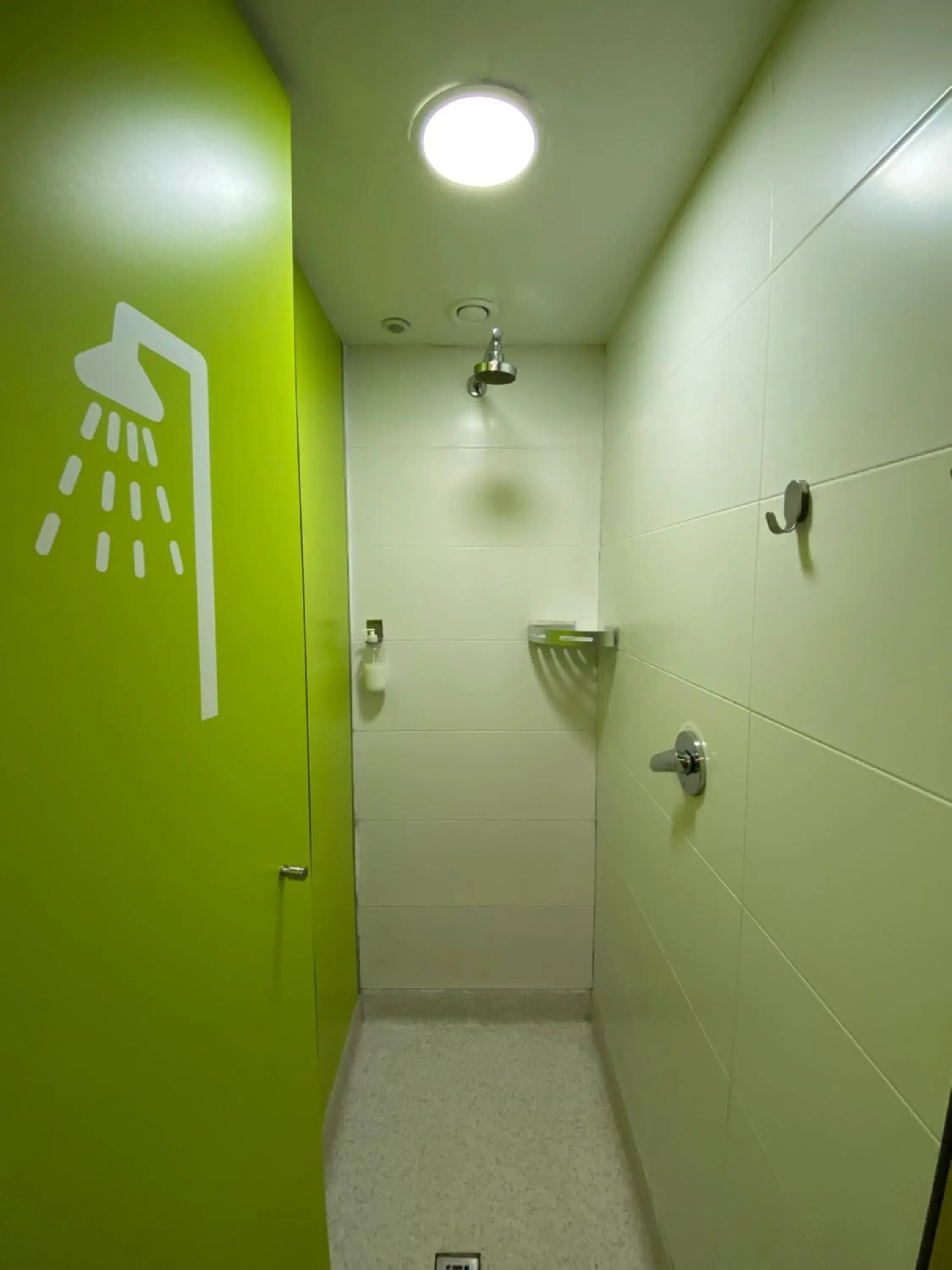 Toilet, Bathroom in Scout Madrid Hostel