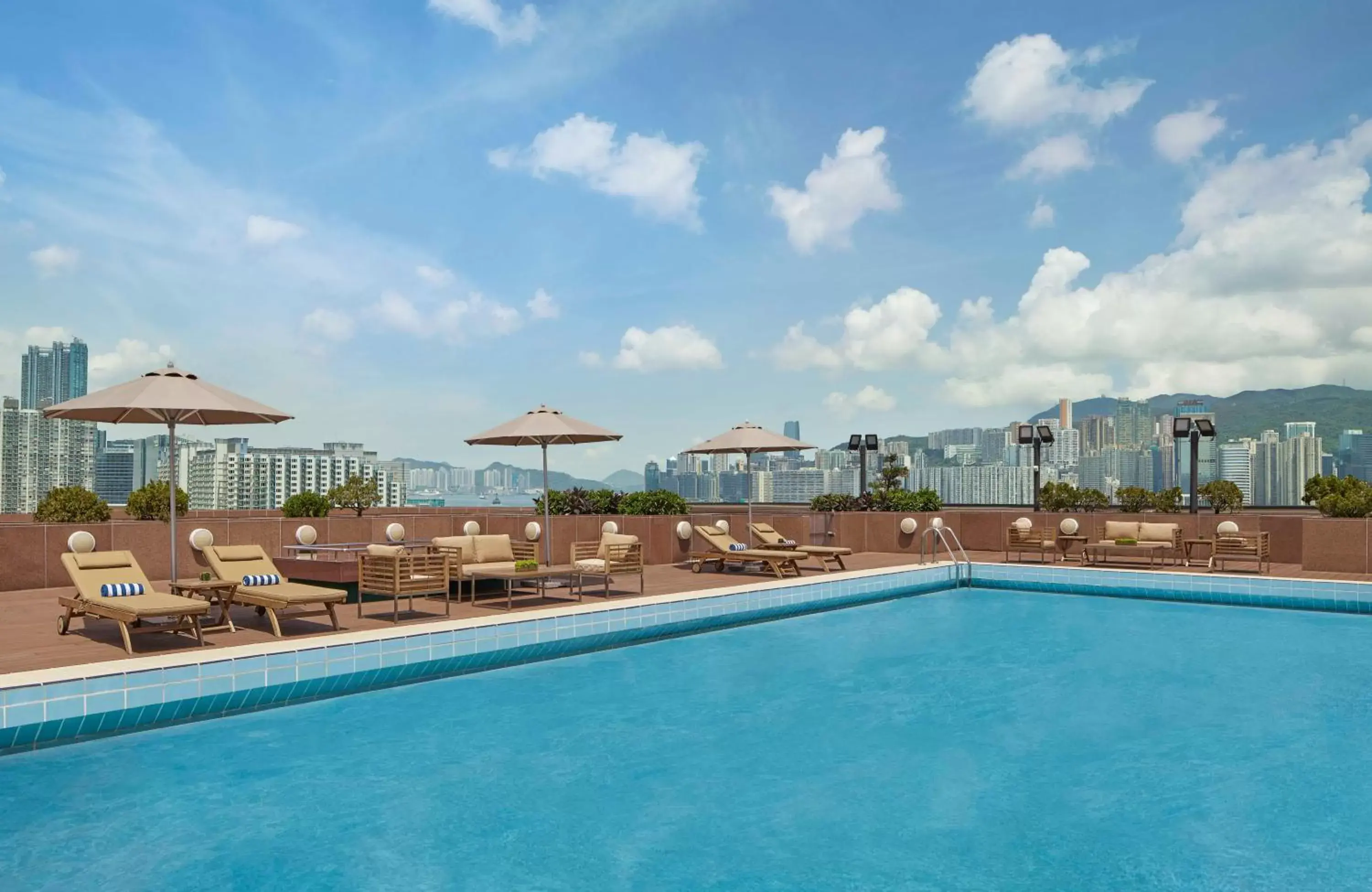 Pool view, Swimming Pool in New World Millennium Hong Kong Hotel