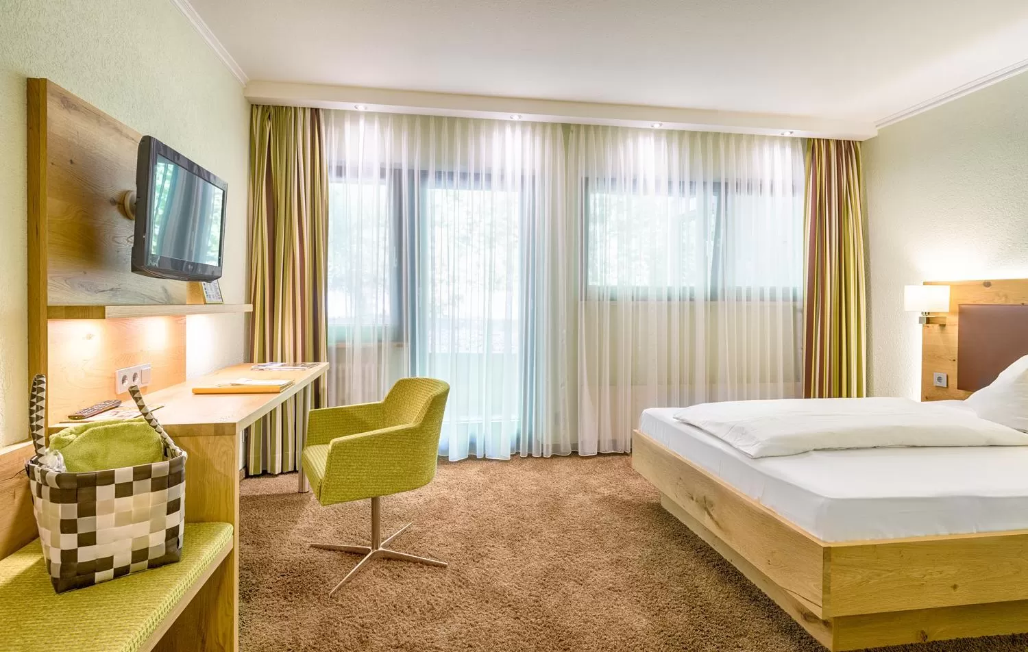 Photo of the whole room, Bed in Ringhotel Mönch`s Waldhotel