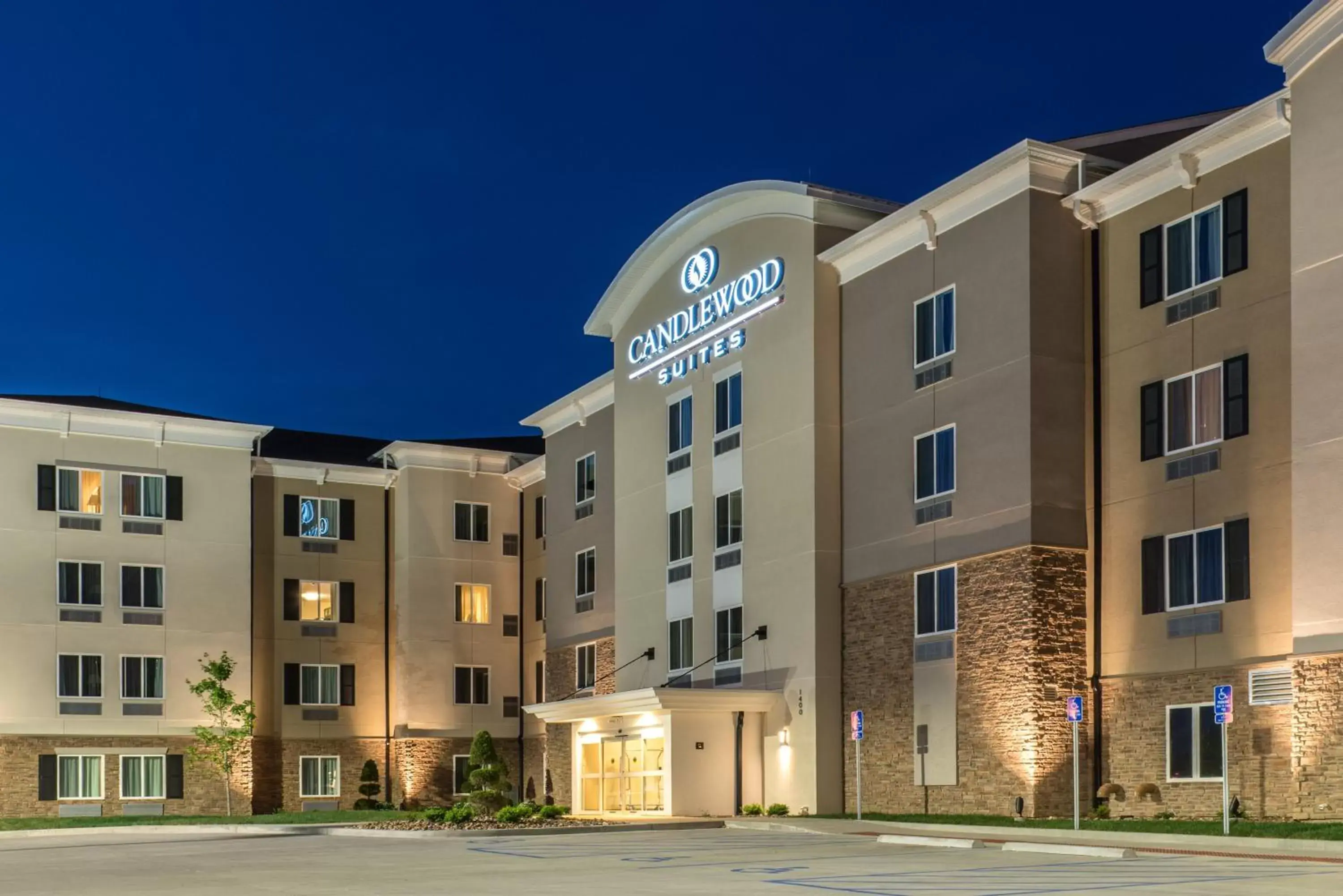 Property building in Candlewood Suites Columbia Hwy 63 & I-70, an IHG Hotel