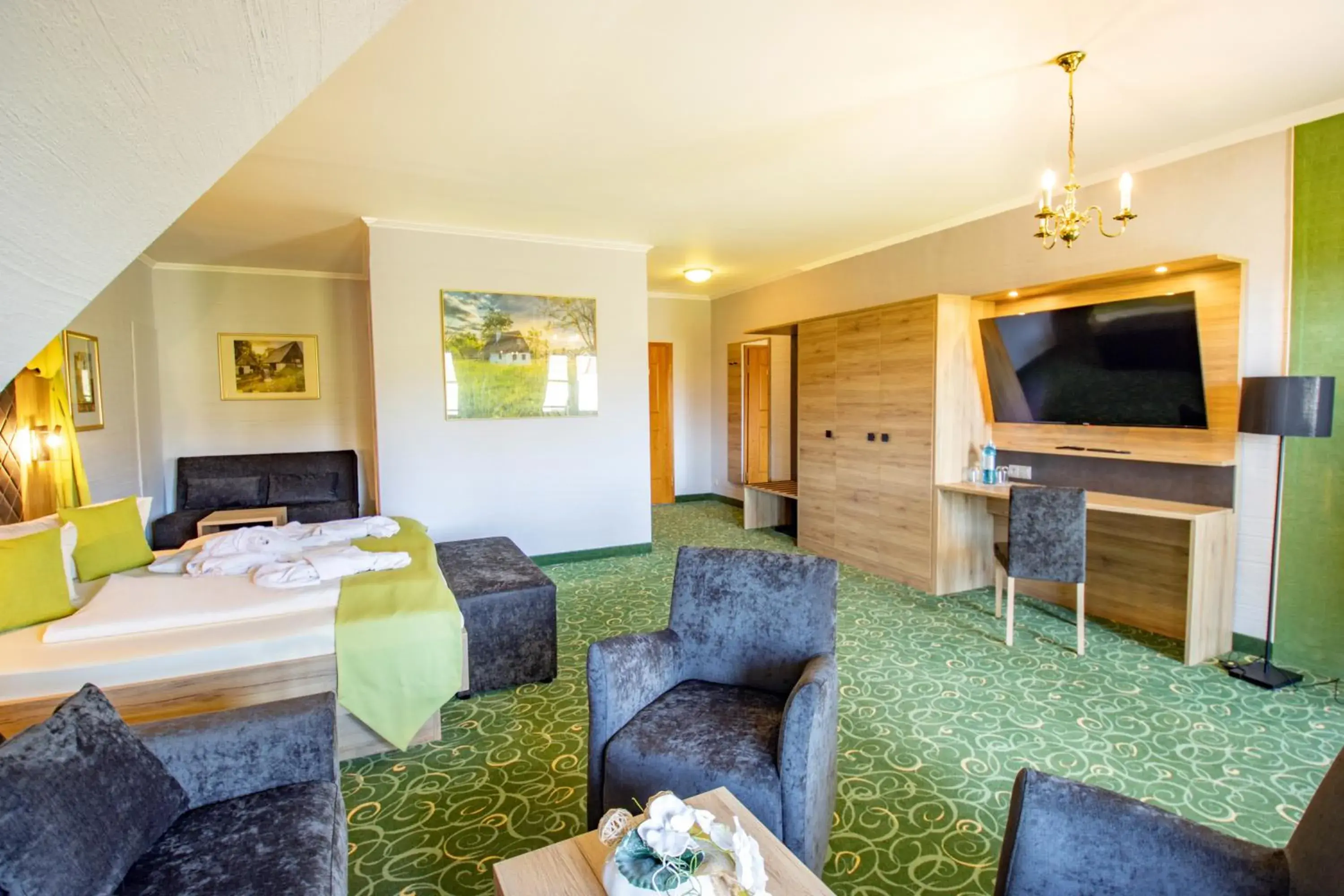 Photo of the whole room in Panorama Berghotel Wettiner Hohe