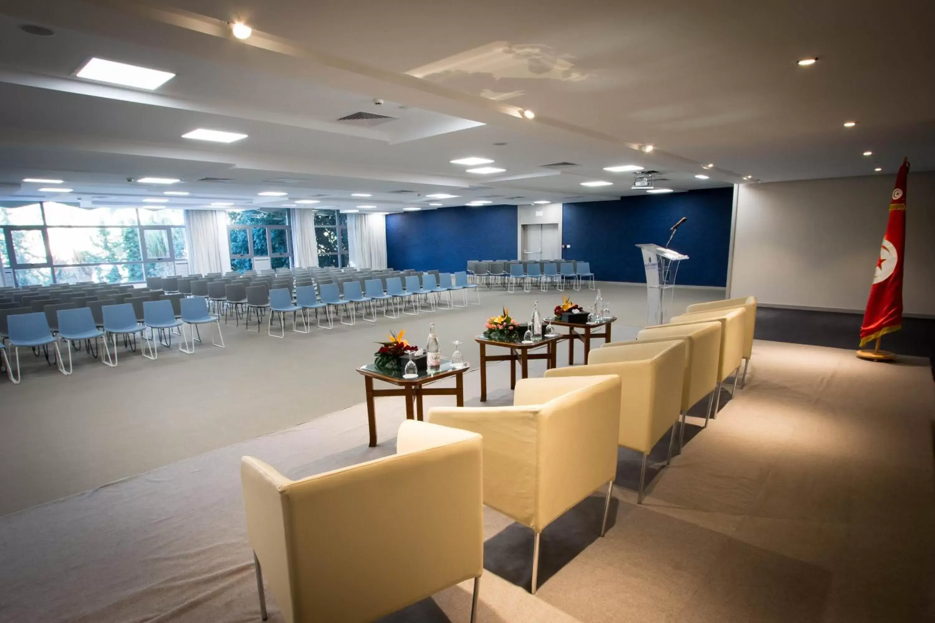 Business facilities in Golden Tulip El Mechtel