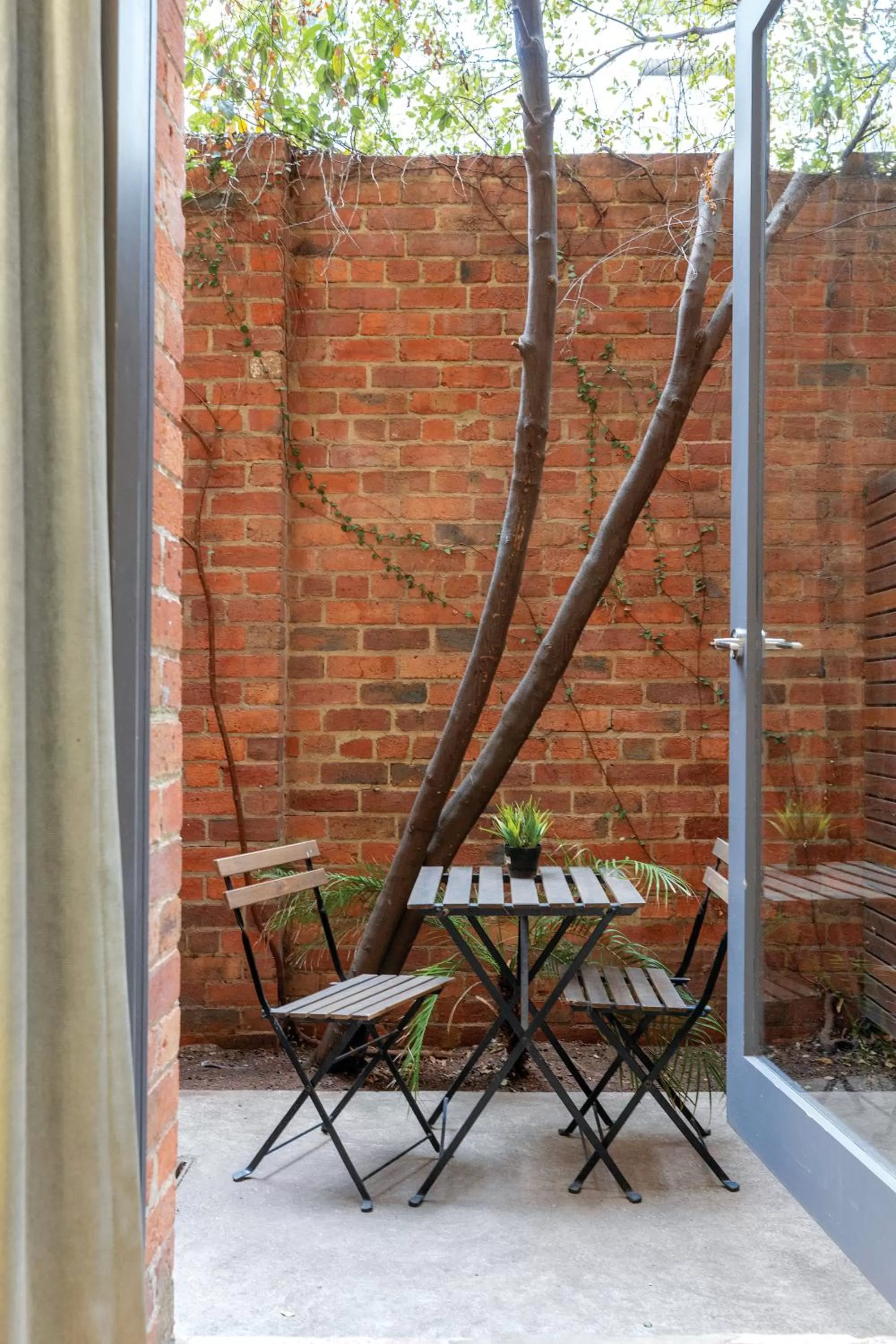 Patio in Best Western Melbourne City