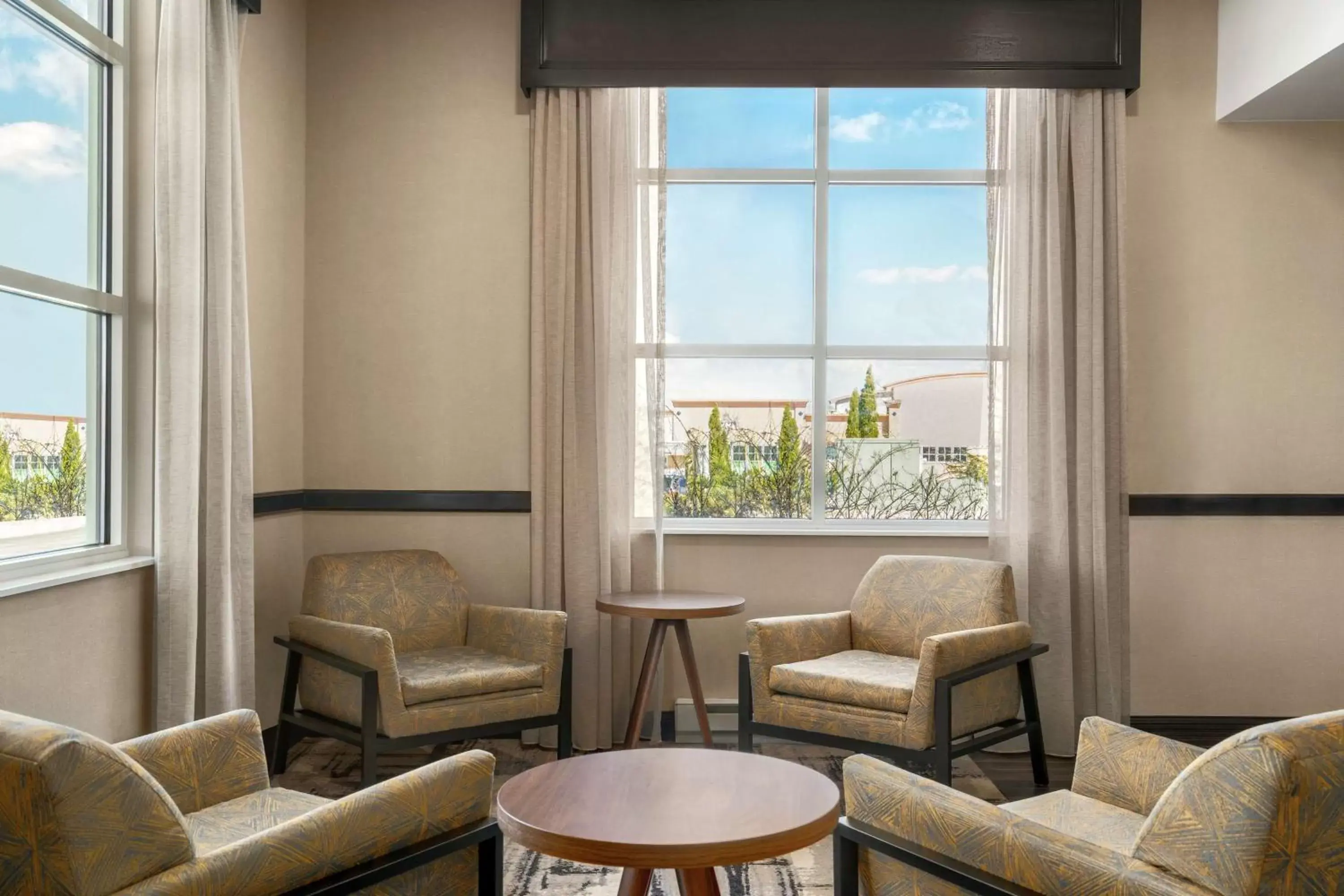 Lobby or reception, Seating Area in Hampton Inn & Suites Exeter