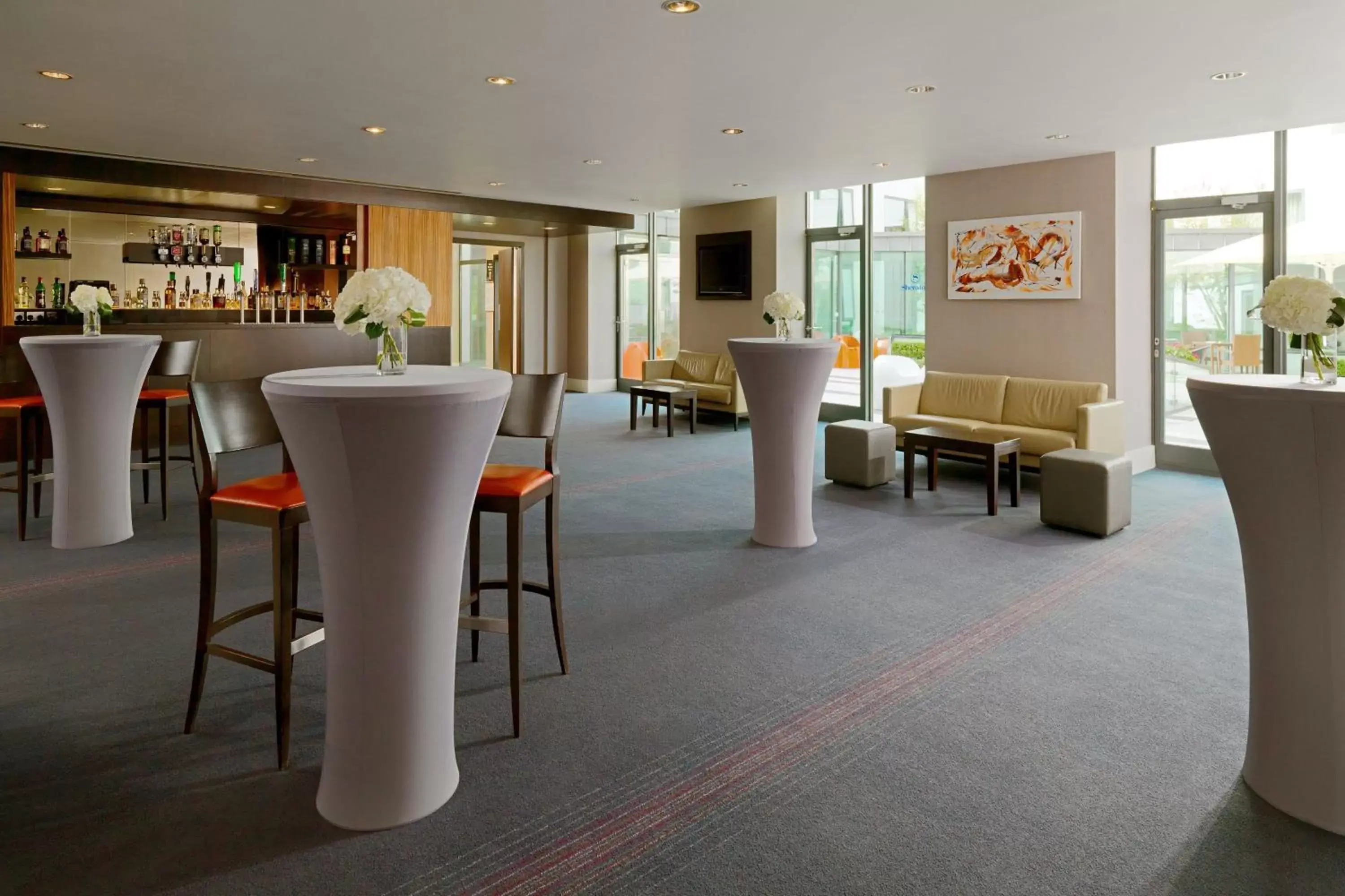 Meeting/conference room, Lounge/Bar in Sheraton Athlone Hotel