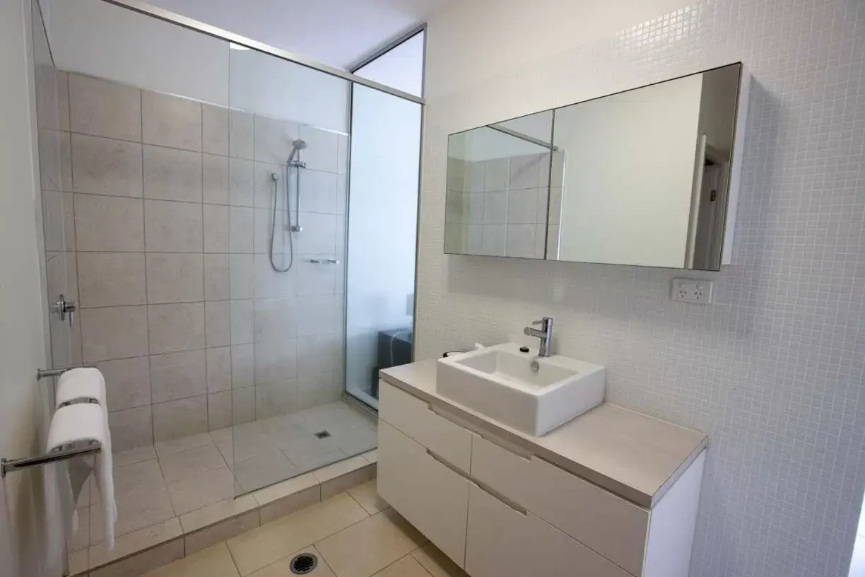 Bathroom in Grand Mercure Apartments Magnetic Island