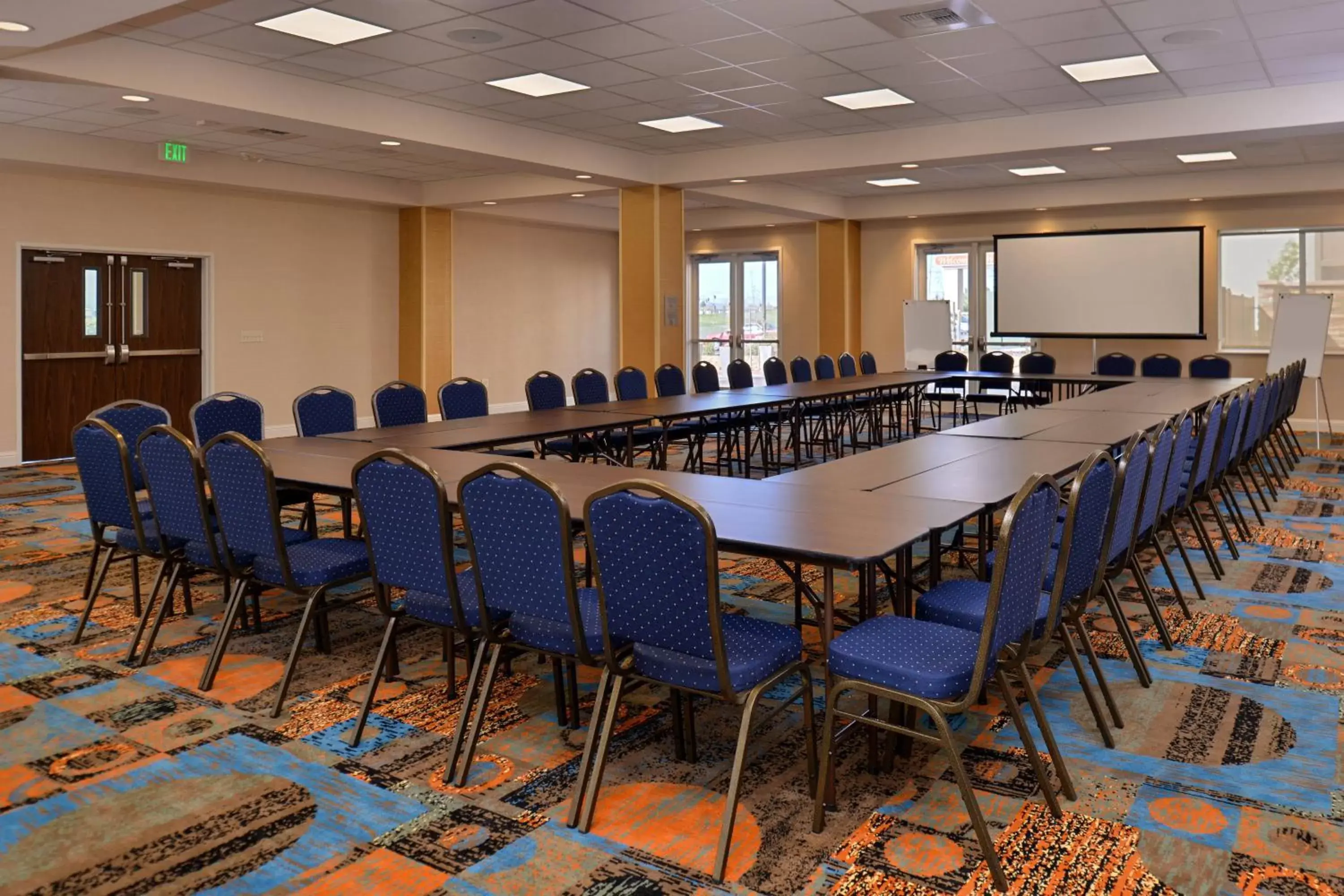 Meeting/conference room in Fairfield Inn & Suites by Marriott Sacramento Airport Woodland