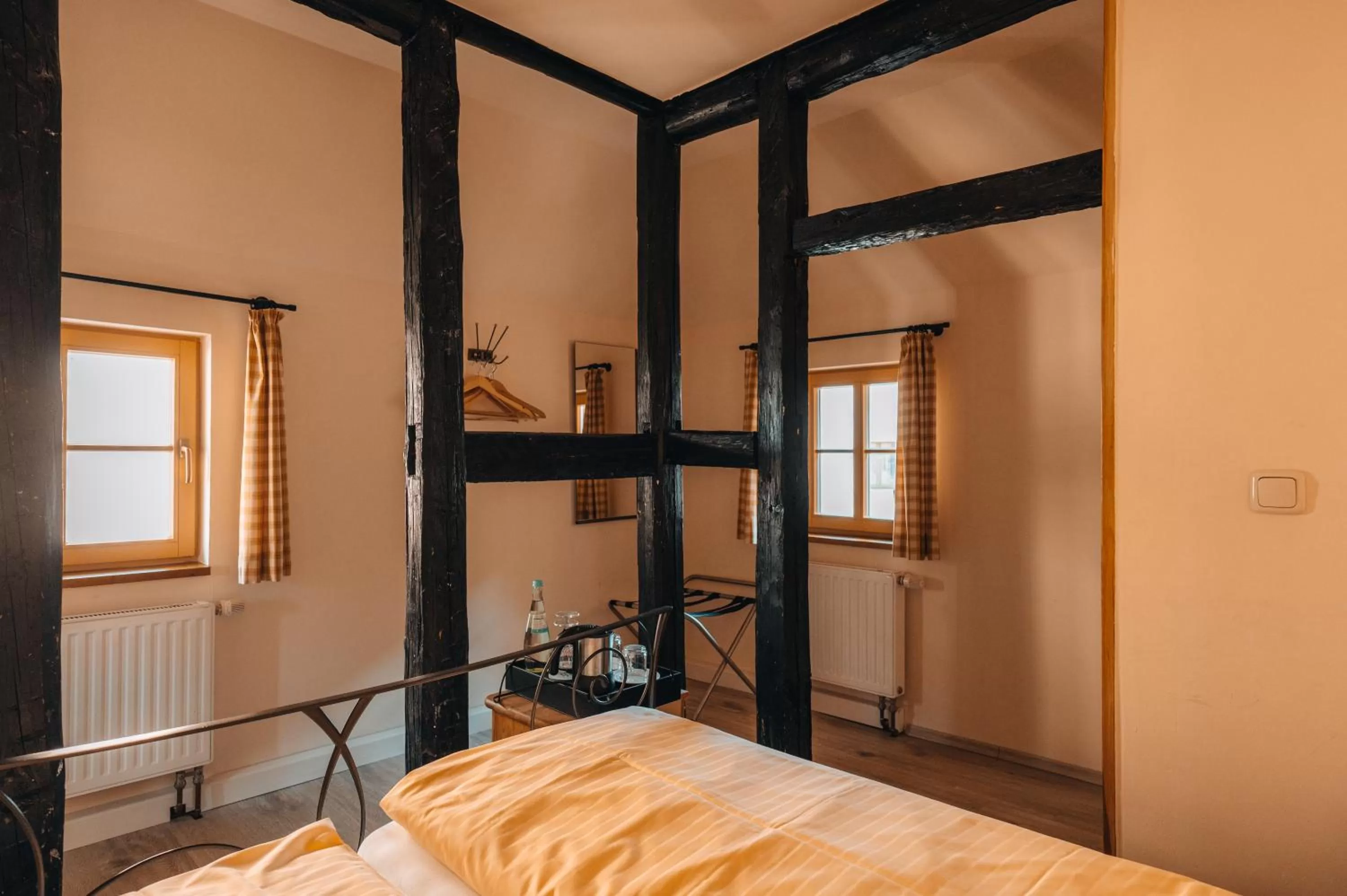Photo of the whole room, Bed in Watzdorfer Geleitschenke und Herberge