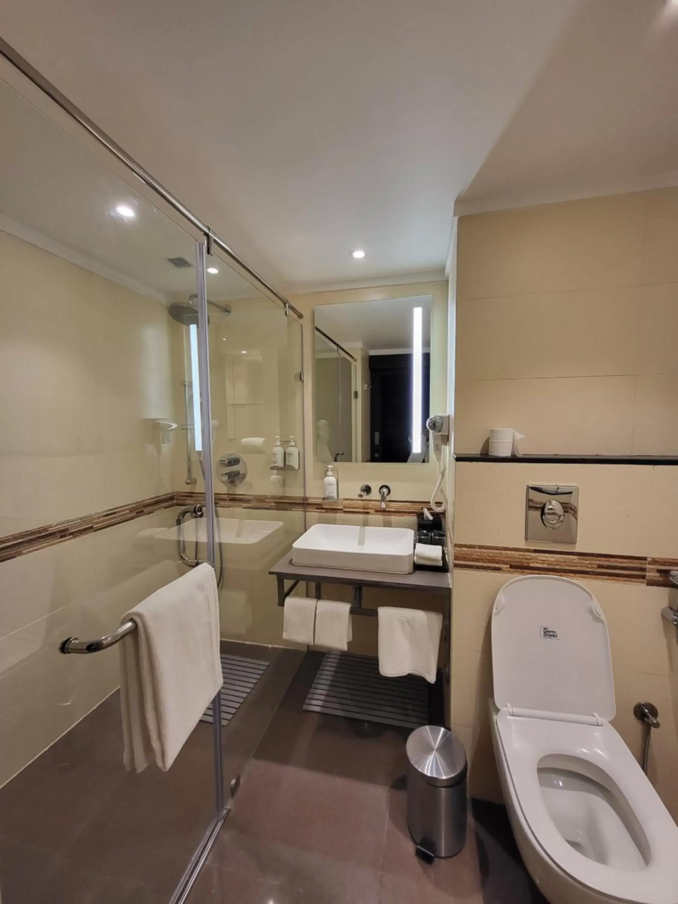 Toilet, Bathroom in Holiday Inn Express & Suites Jaipur Gopalpura