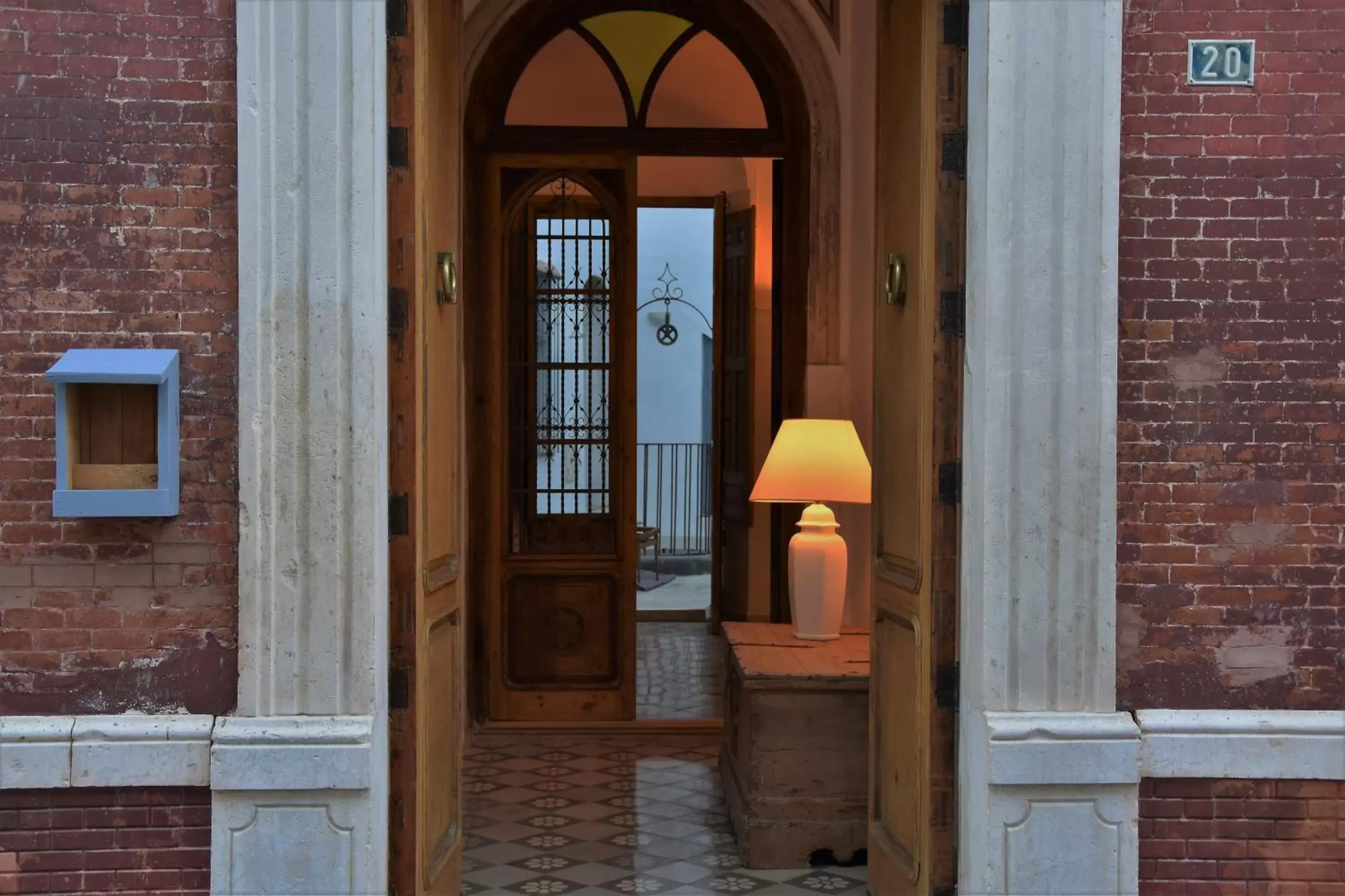 Facade/entrance in Casa Almara