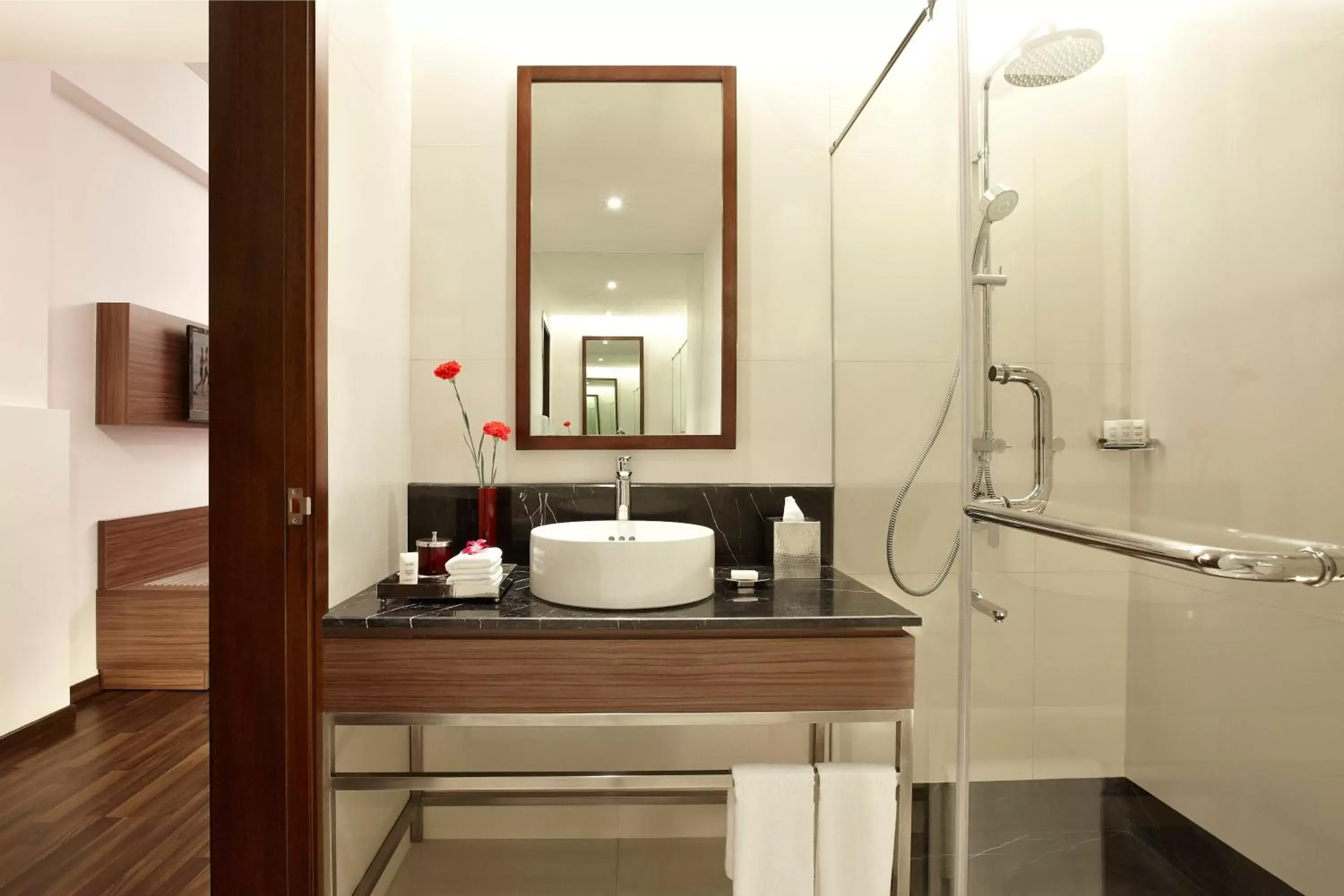 Bathroom in Vivanta Kolkata EM Bypass