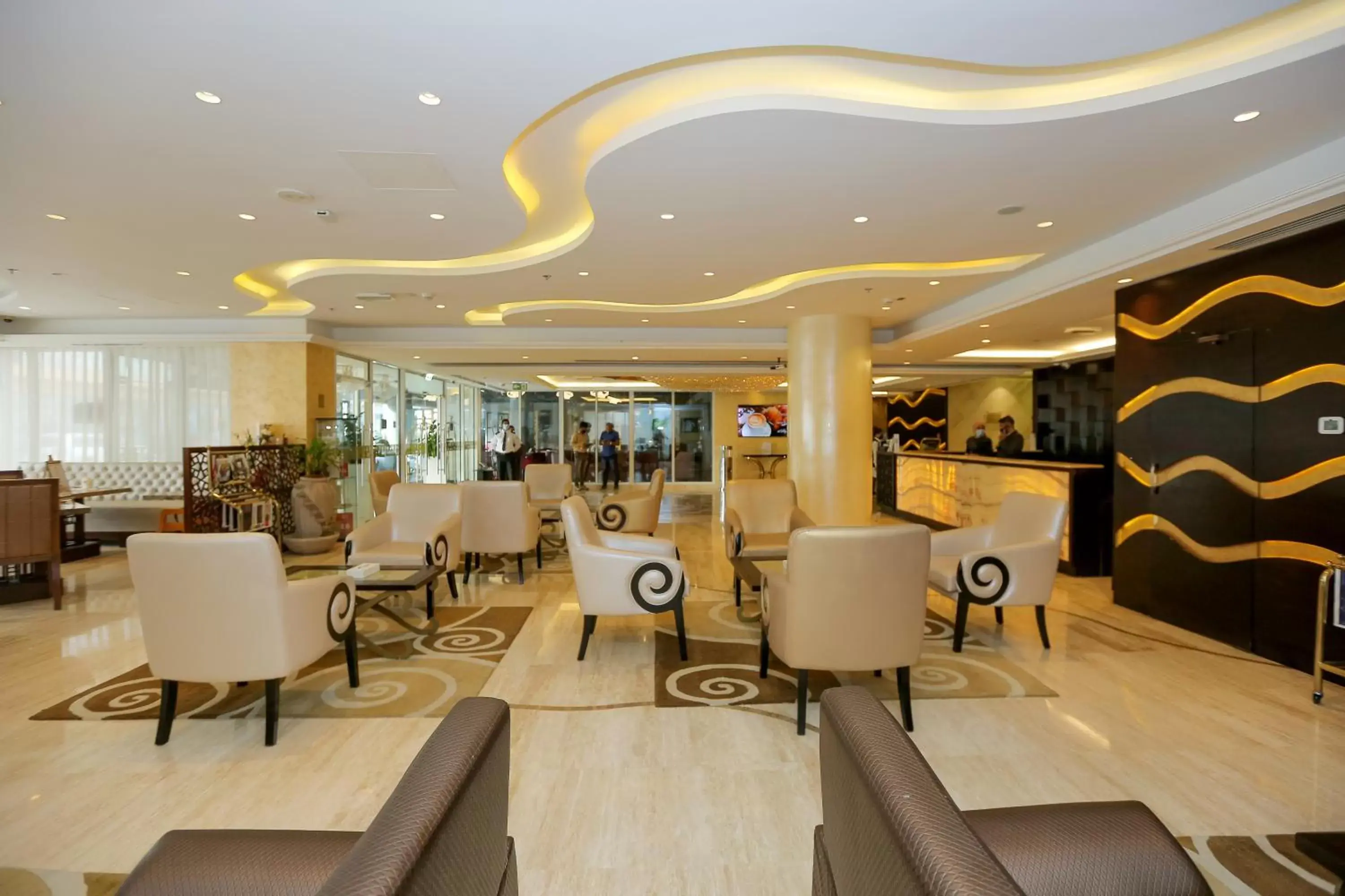 Lobby or reception, Restaurant/Places to Eat in Ivory Grand Hotel Apartments