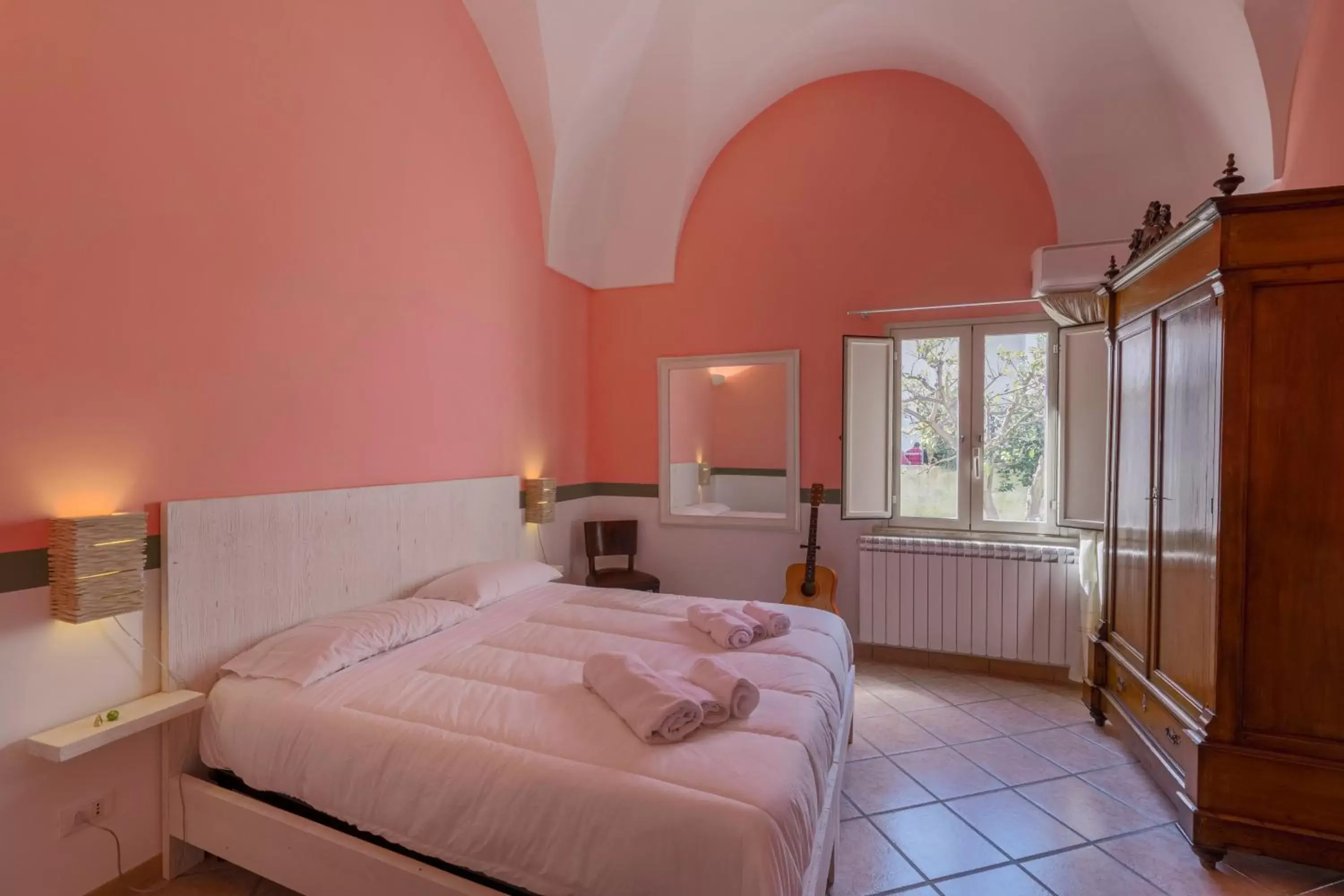 Bedroom, Bed in La Naca Della Taranta B&B