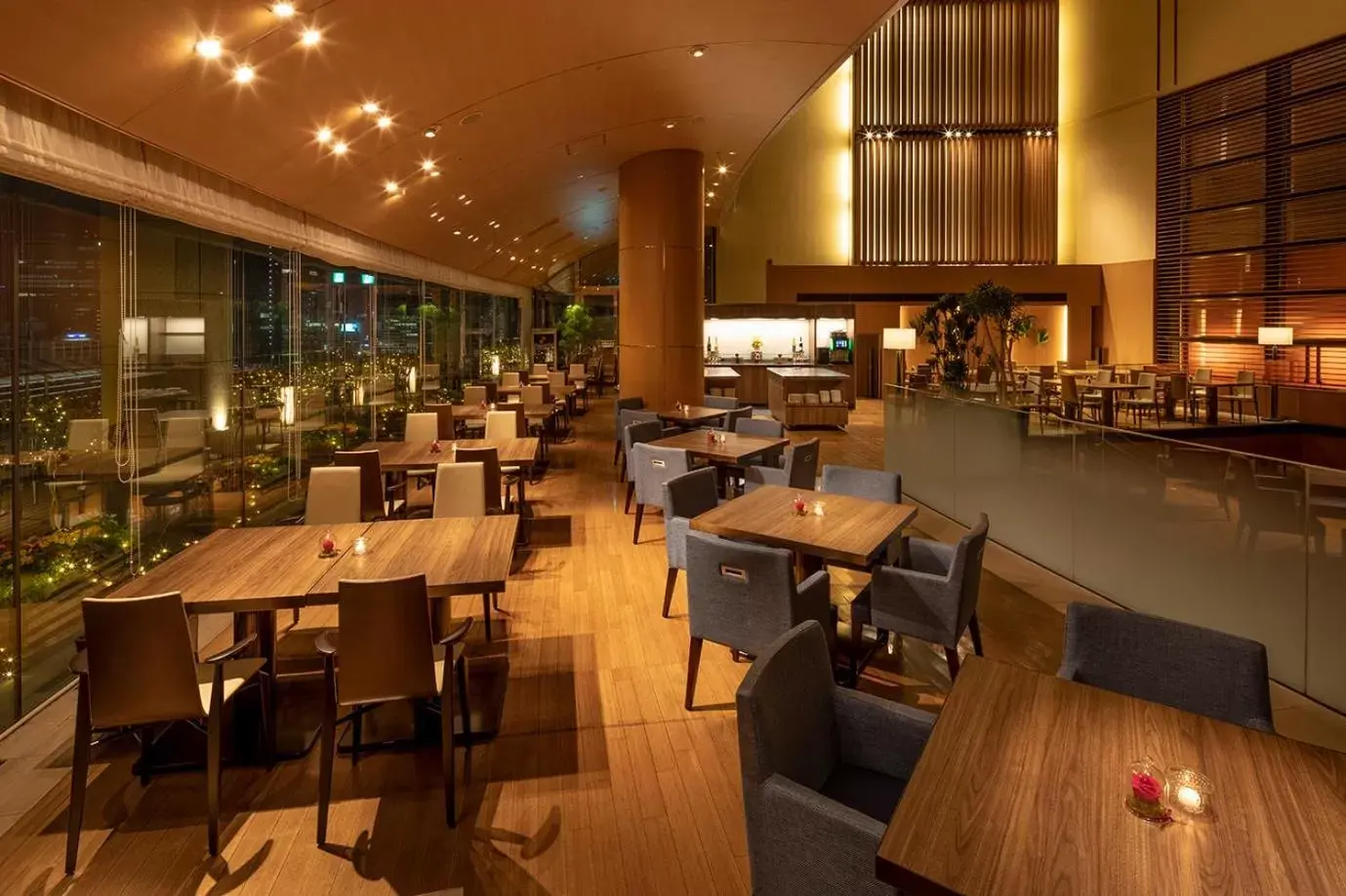 Restaurant/Places to Eat in Marunouchi Hotel
