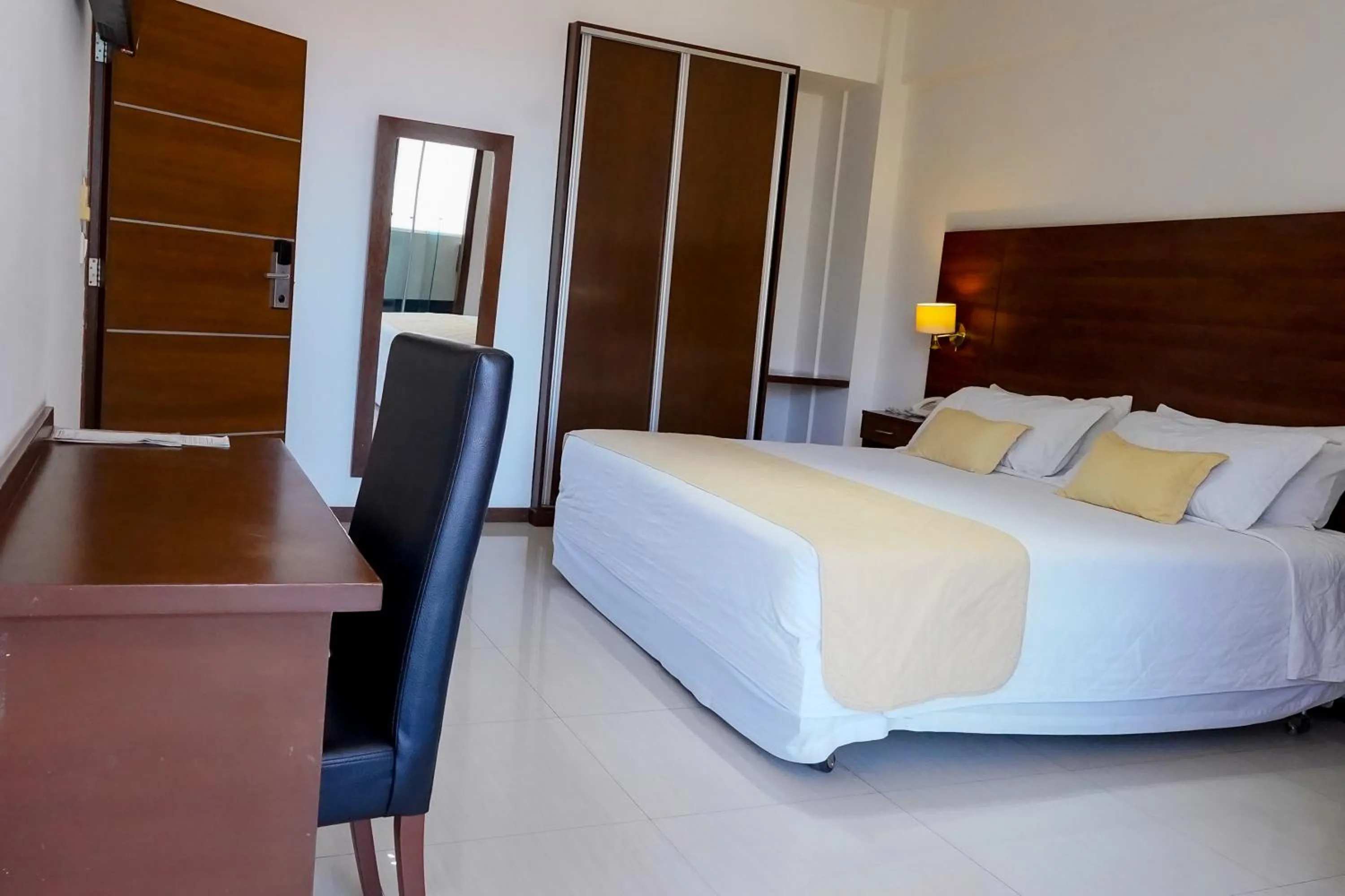 Bedroom, Bed in Prince Hotel