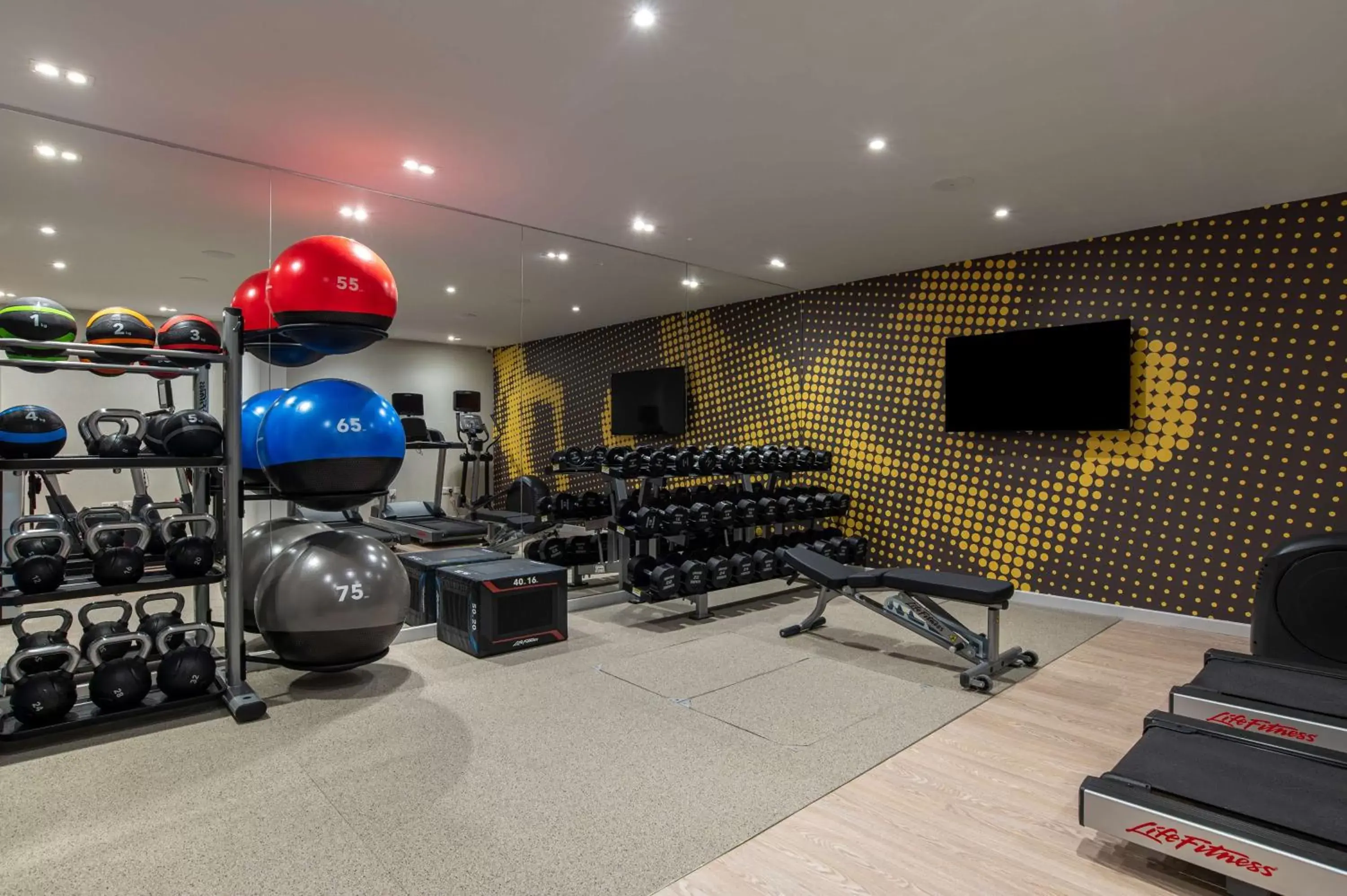 Fitness centre/facilities in Hampton by Hilton Canterbury Fitness centre/facilities in Hampton by Hilton Canterbury