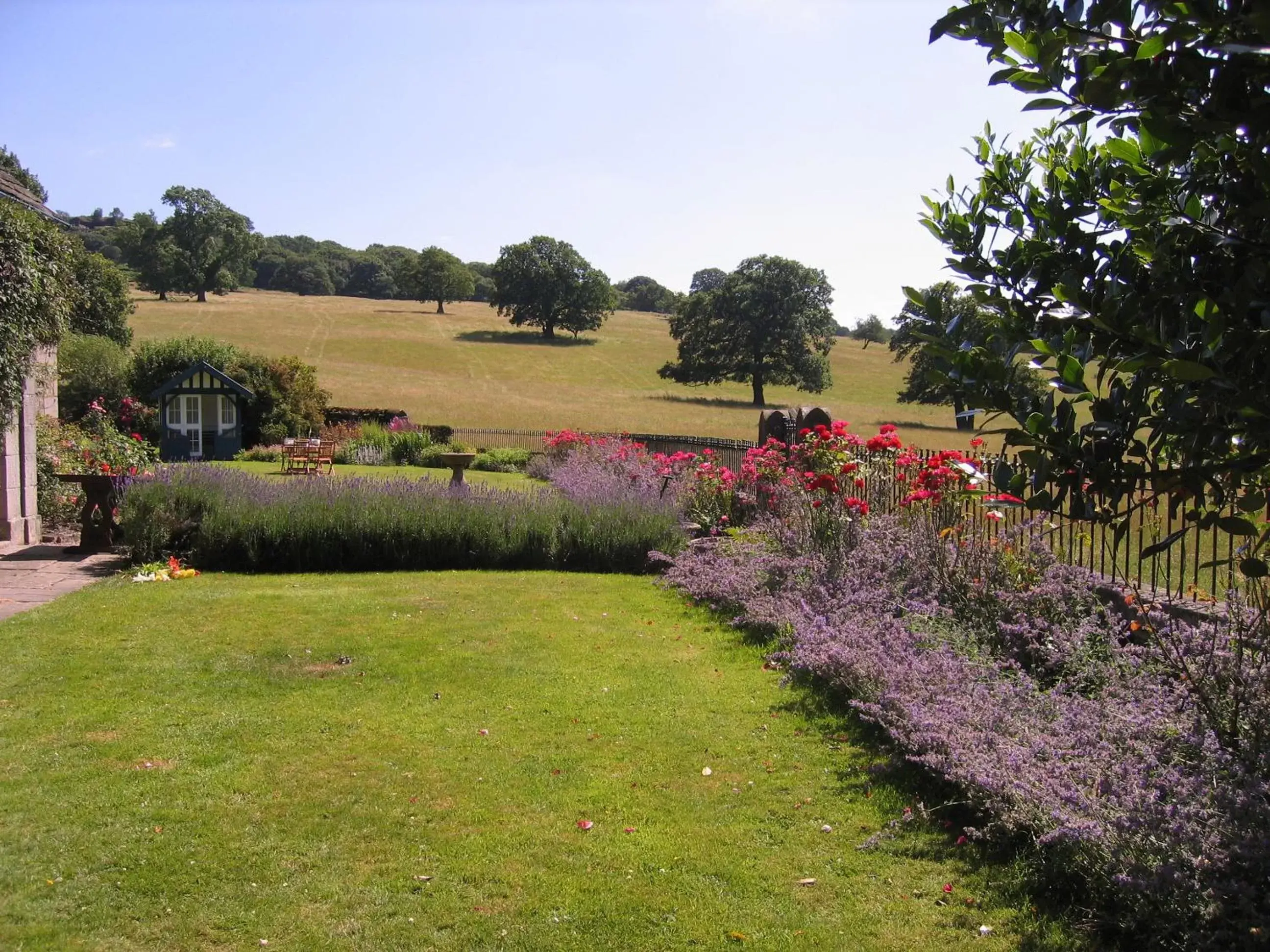 Garden in Heathy Lea Bed And Breakfast