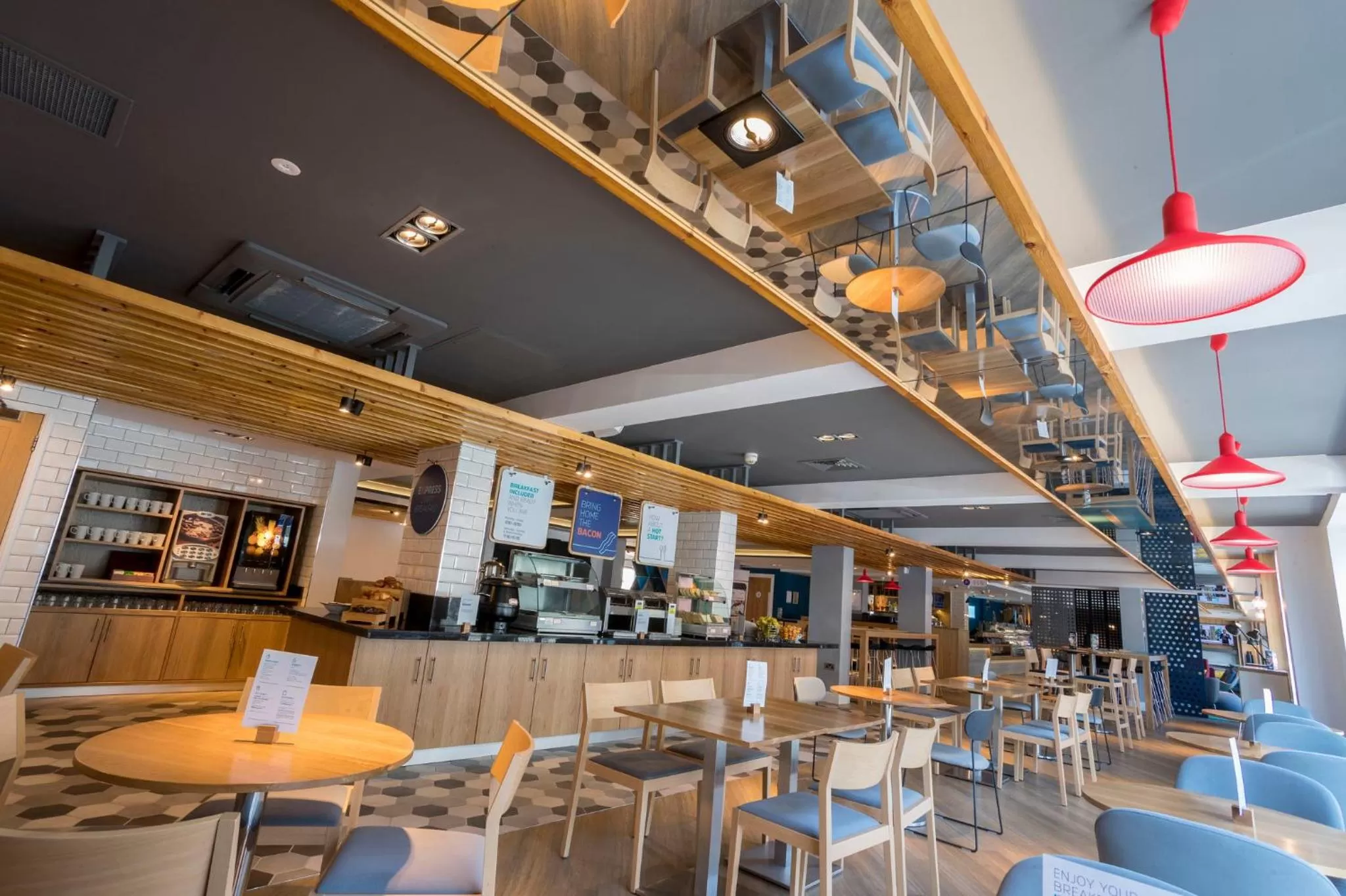 Breakfast in Holiday Inn Express Aberdeen City Centre by IHG