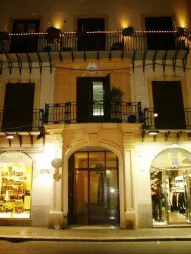 Facade/entrance in Albergo Verdi