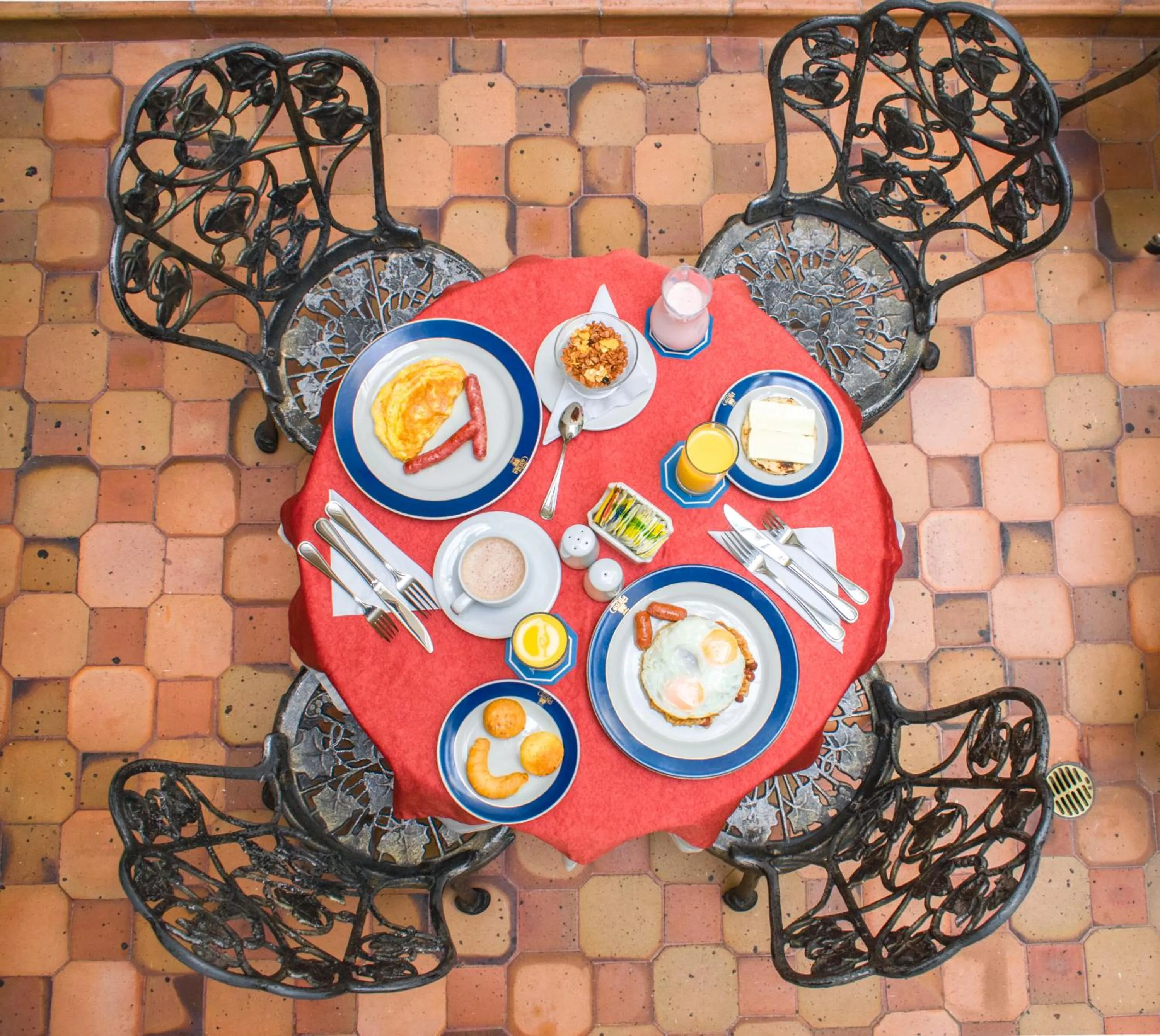 Food in Hotel Castilla Real